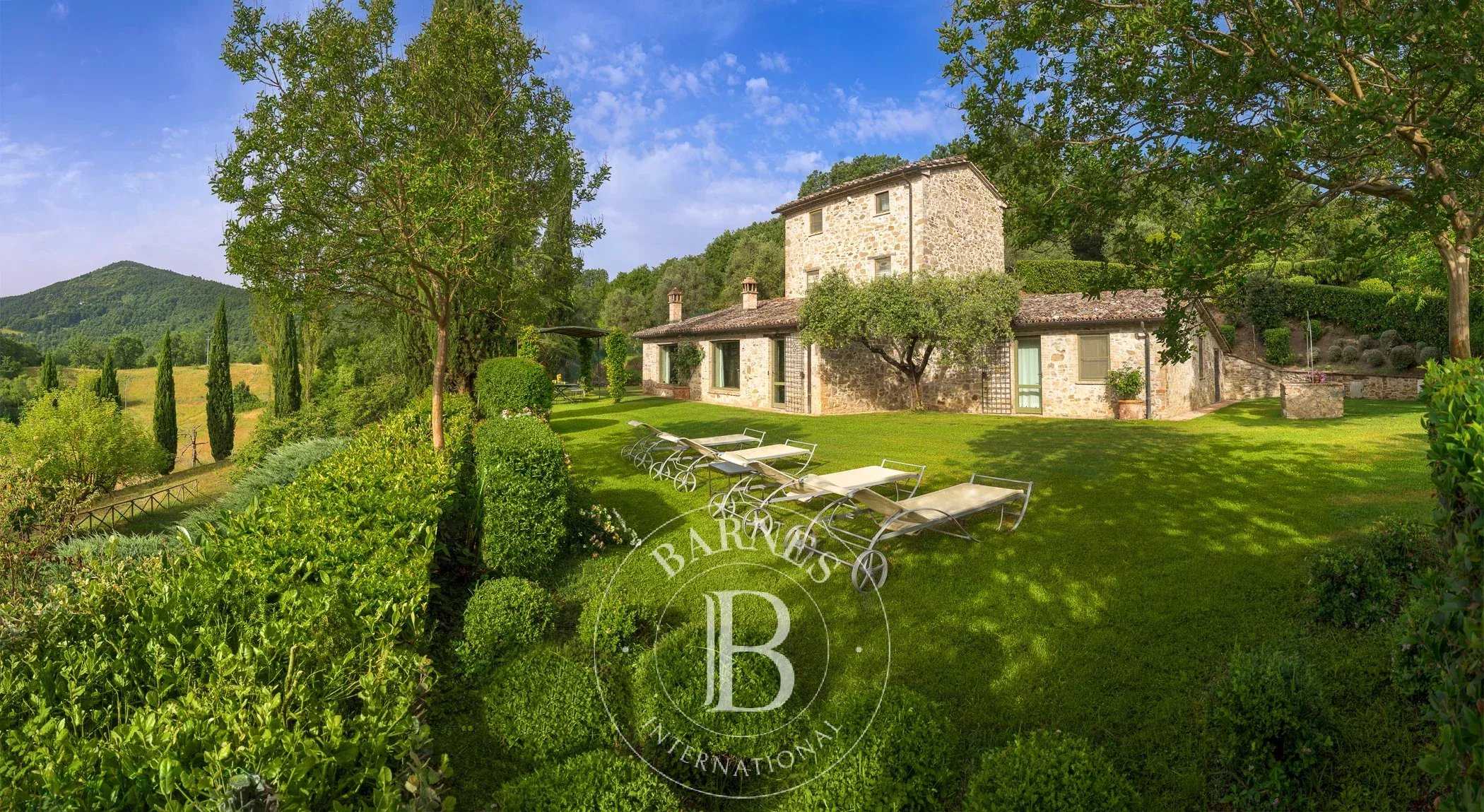 Umbertide  - Villa 15 Pi&egrave;ces 7 Chambres