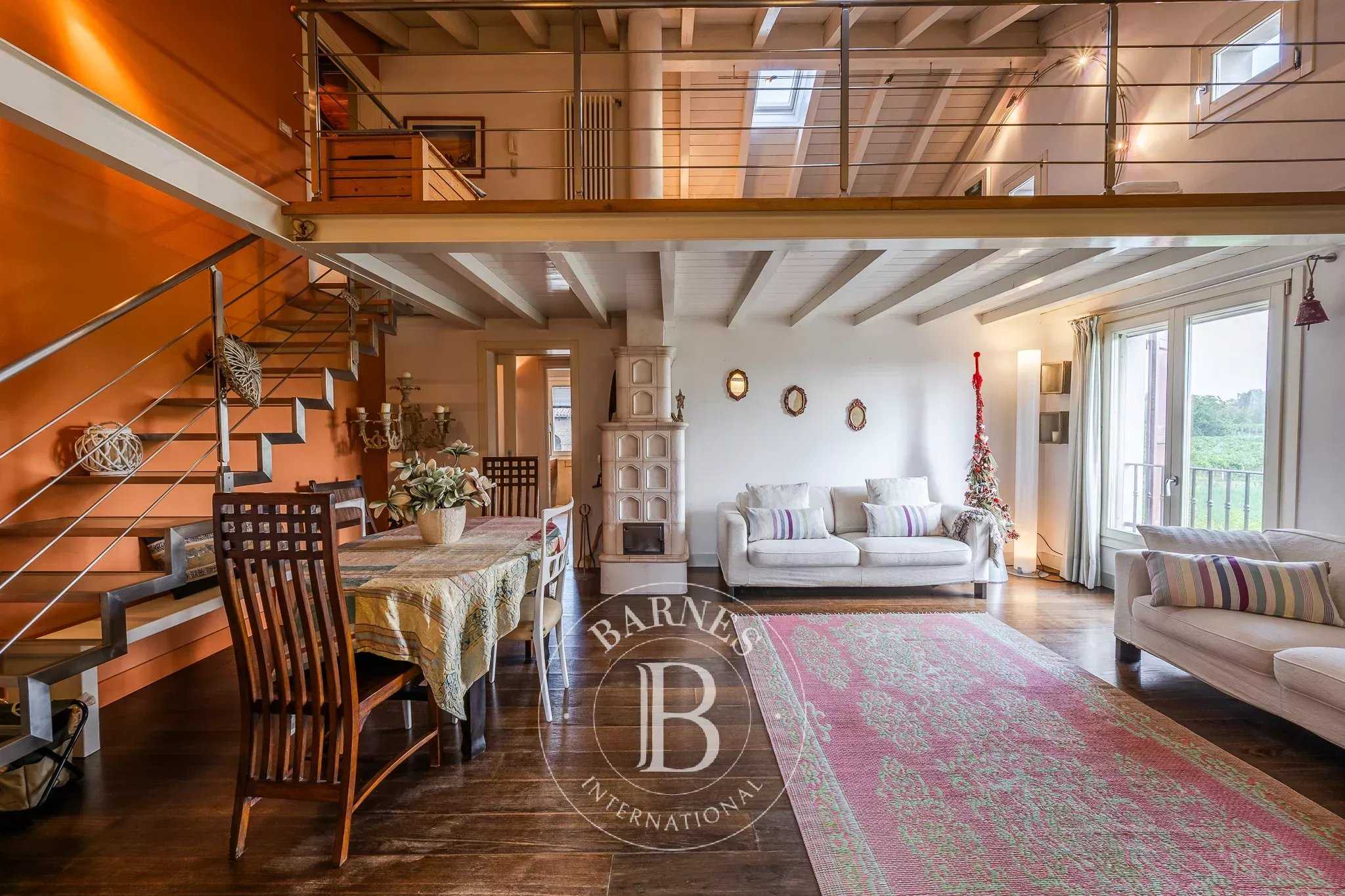 Formigine  - Propriété 30 Pi&egrave;ces 11 Chambres