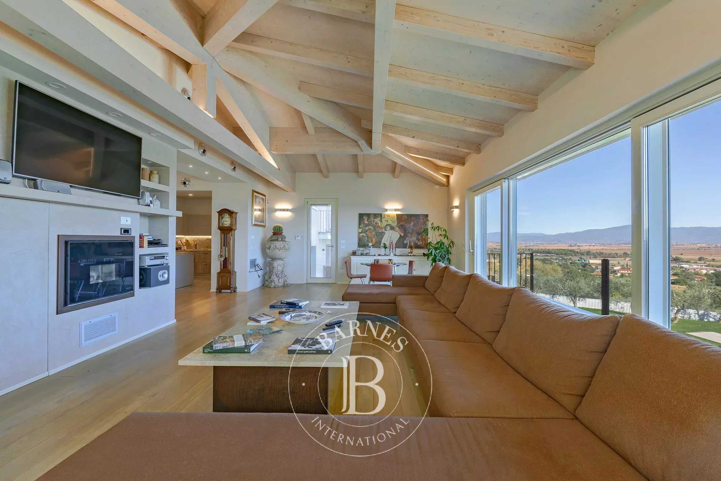 Villa Arezzo  -  ref 86342448 (picture 2)