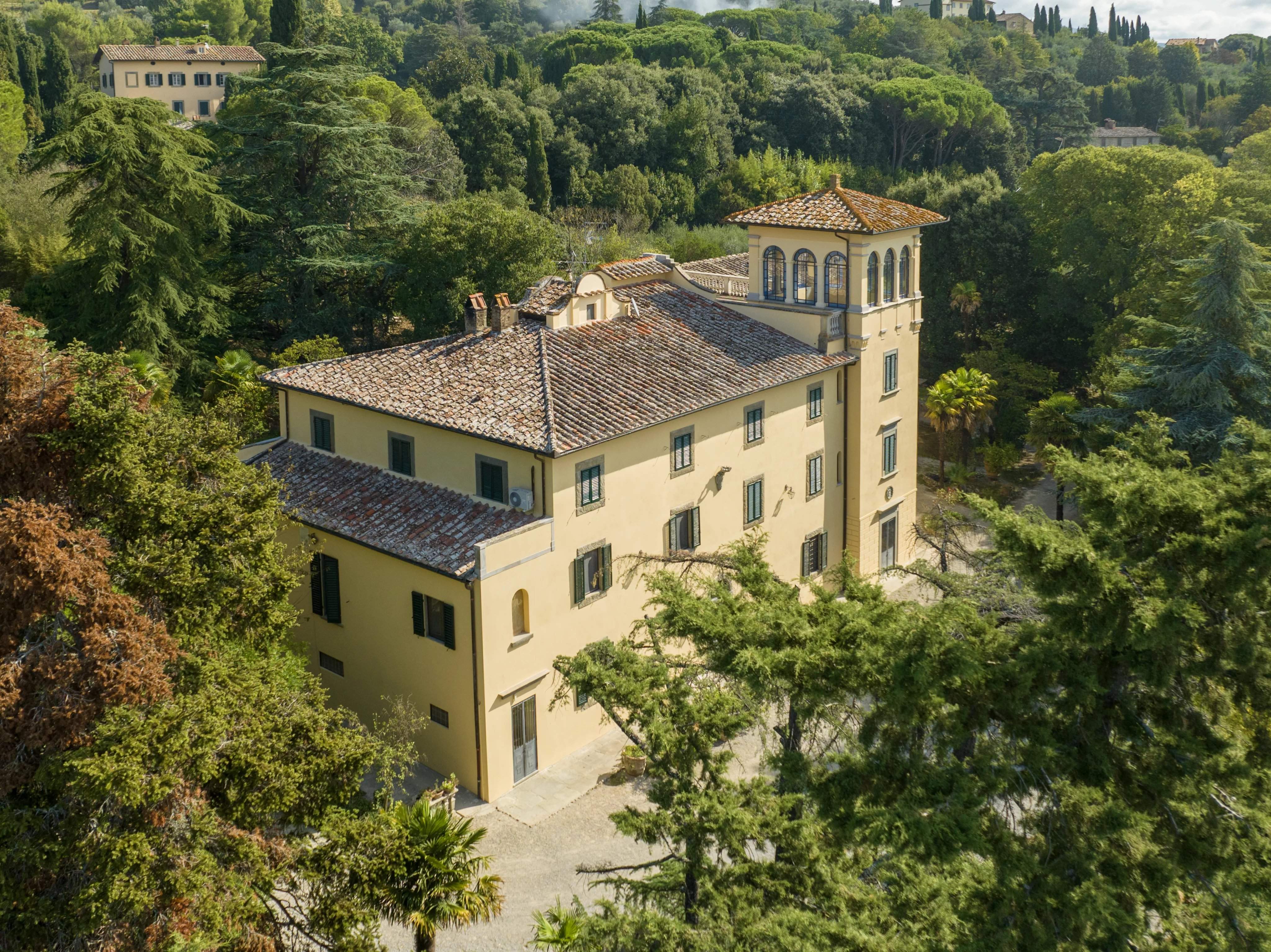 Cortona  - Villa 20 Bedrooms - picture 2