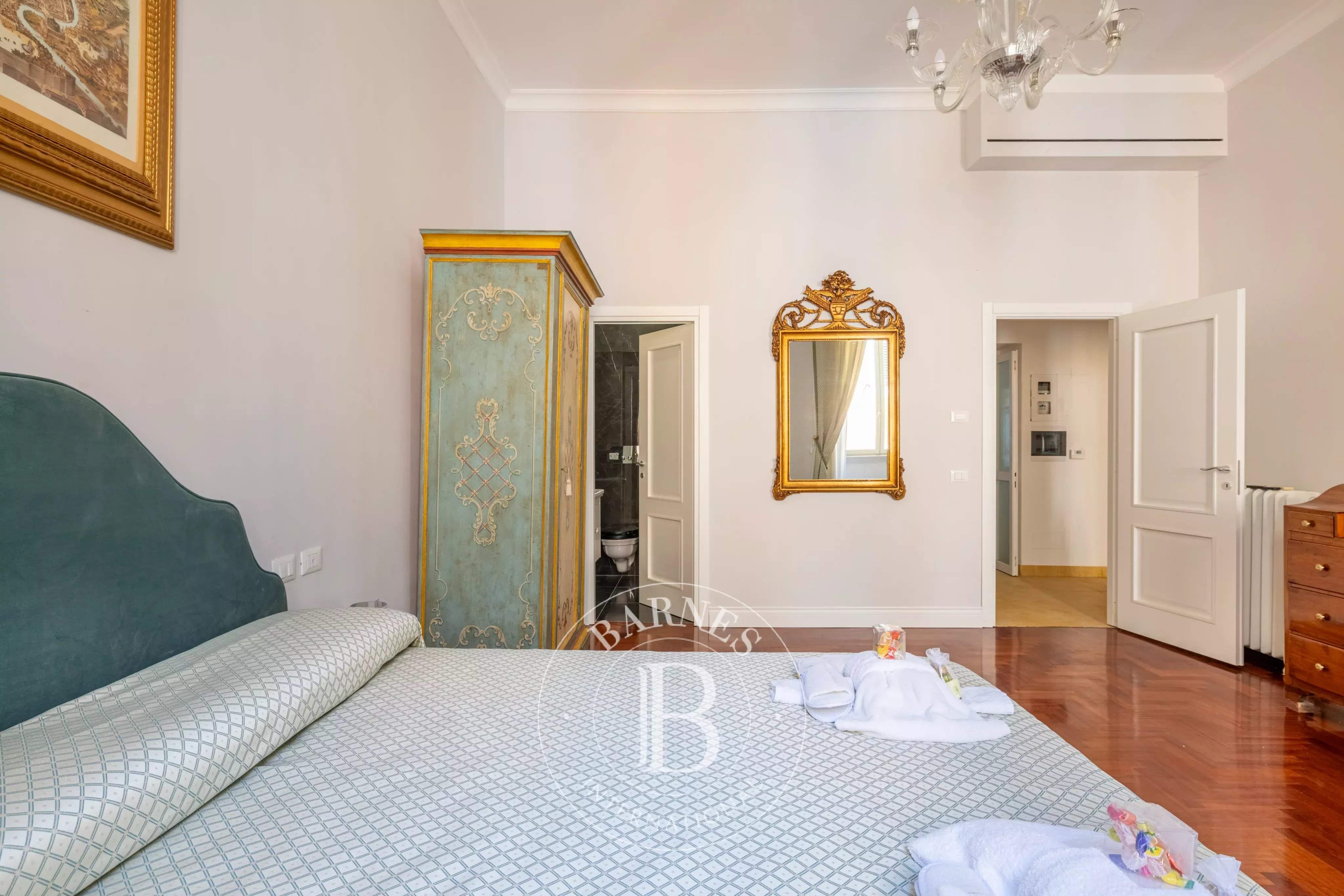 Roma  - Ático 9 Cuartos 3 Habitaciones - picture 16