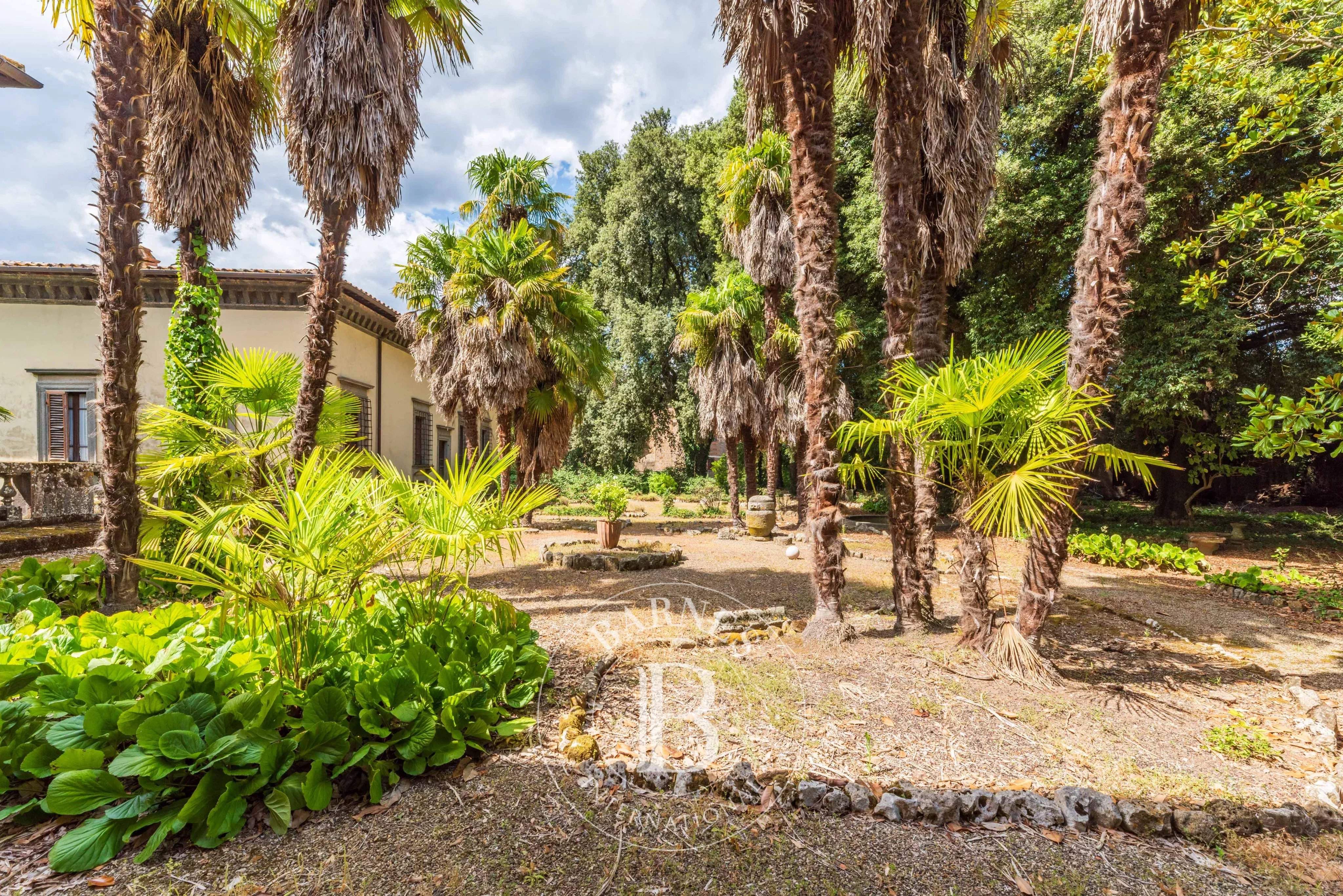 Acquapendente  - Building 8 Bedrooms - picture 10