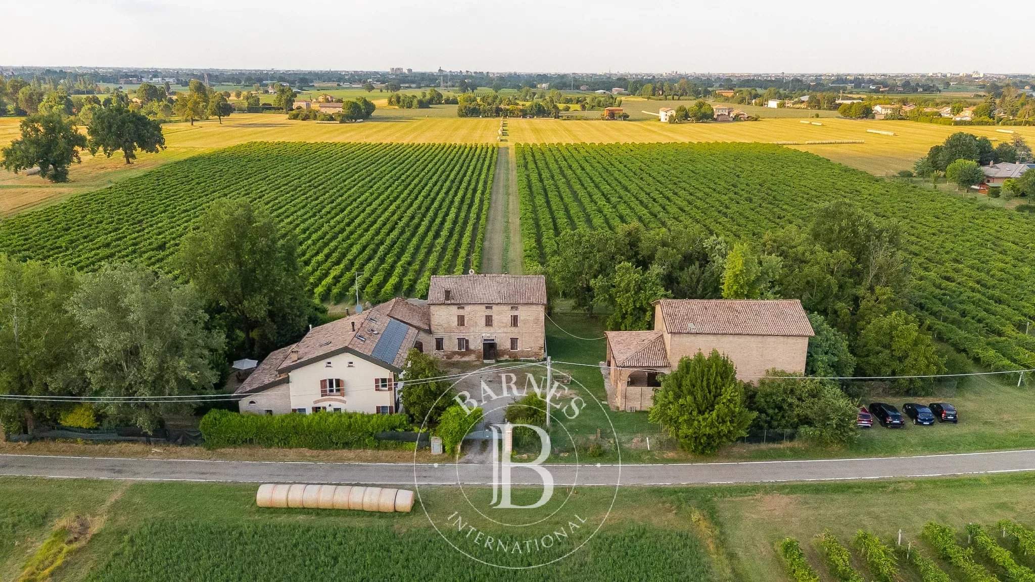 Formigine  - Propriété 30 Pi&egrave;ces 11 Chambres - picture 1