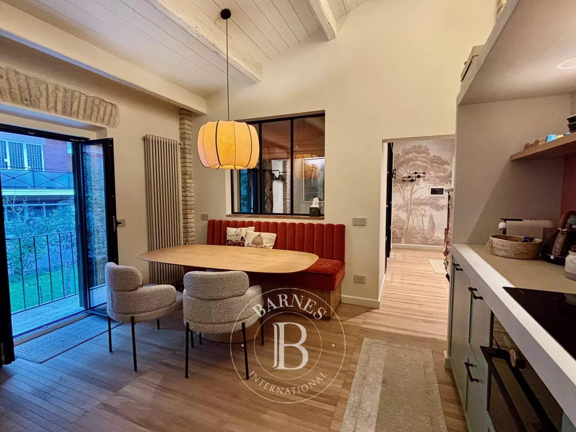 Roma  - Piso 2 Cuartos, 1 Habitacion - picture 2