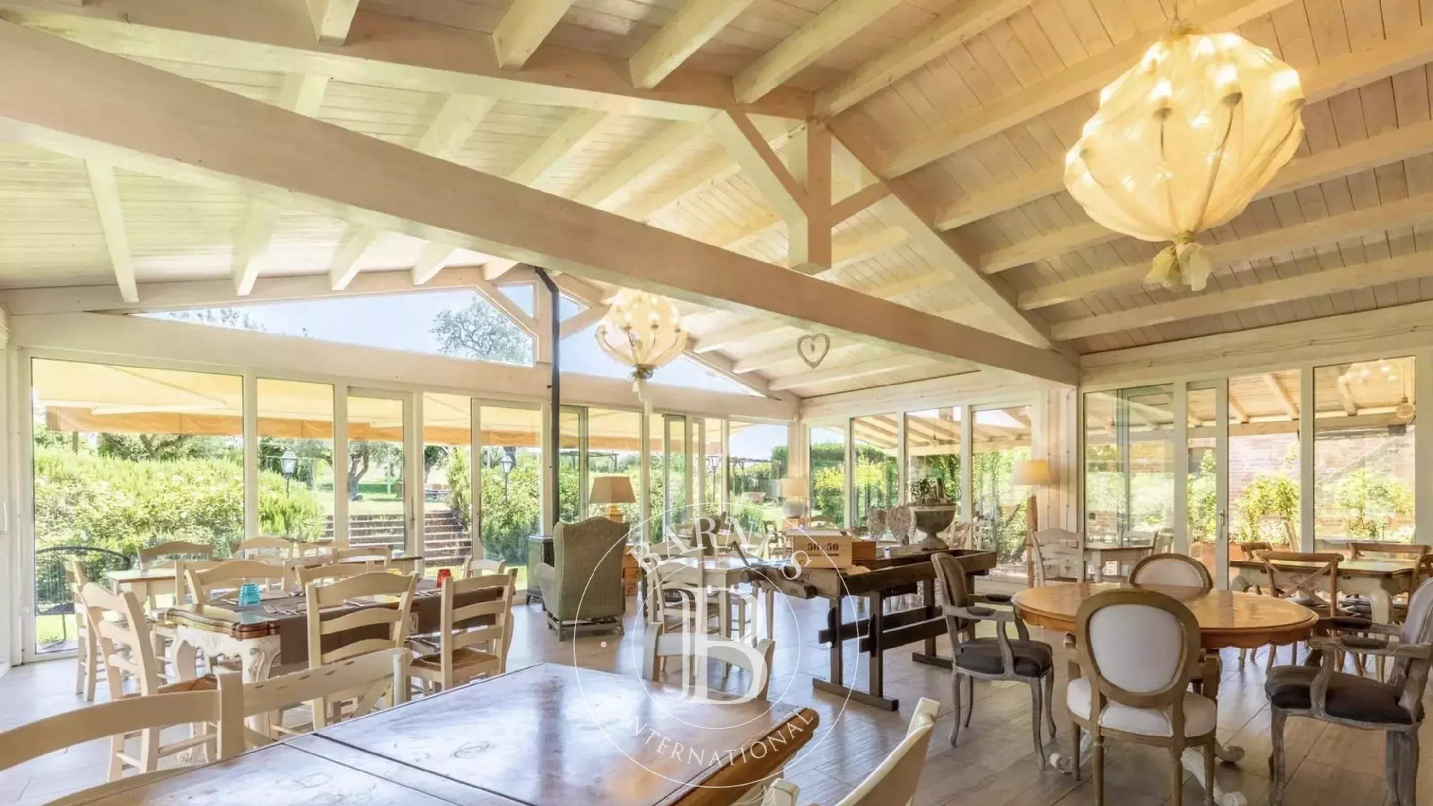 Castiglione del Lago  - Villa 28 Pi&egrave;ces 15 Chambres - picture 7