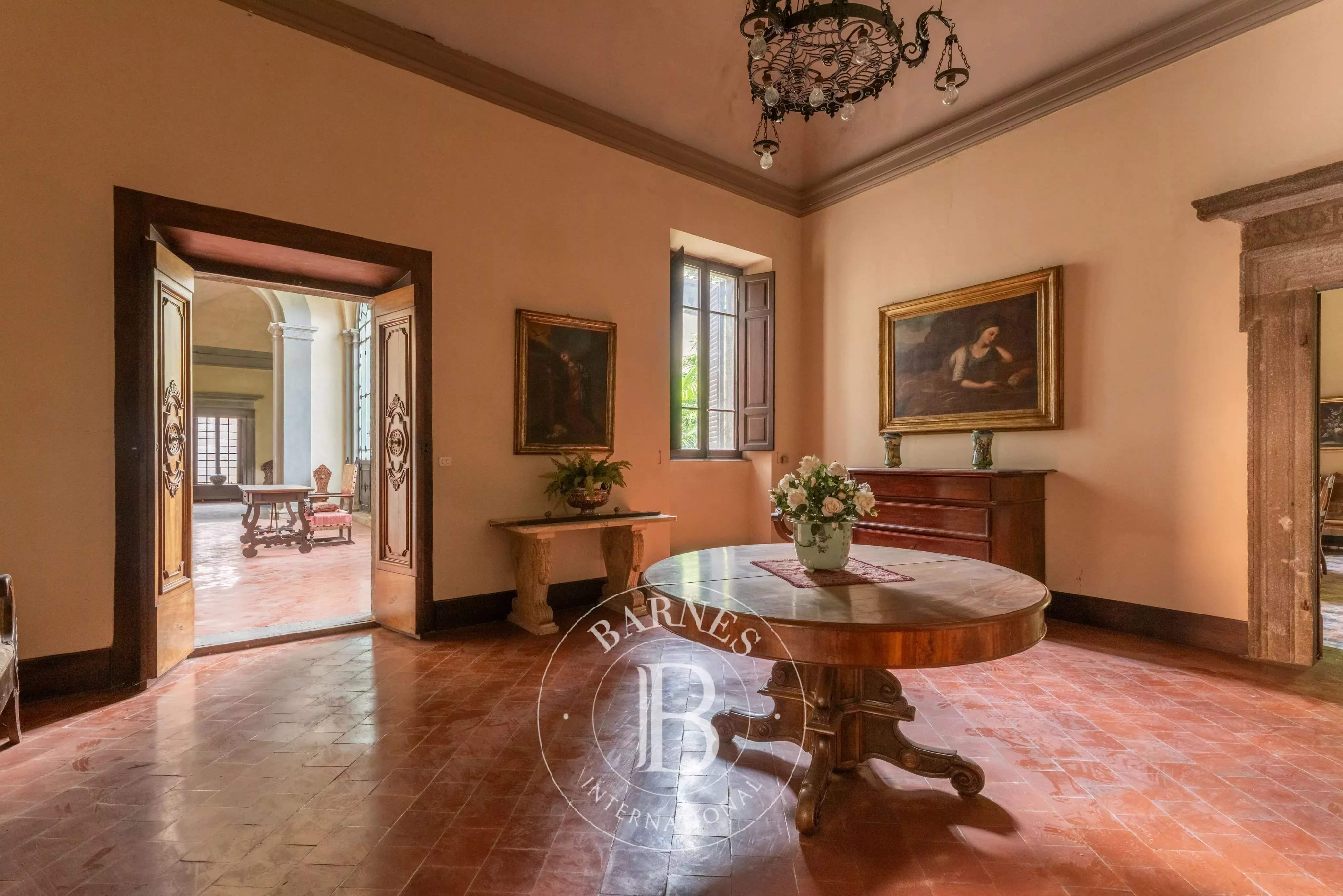 Acquapendente  - Building 8 Bedrooms - picture 20