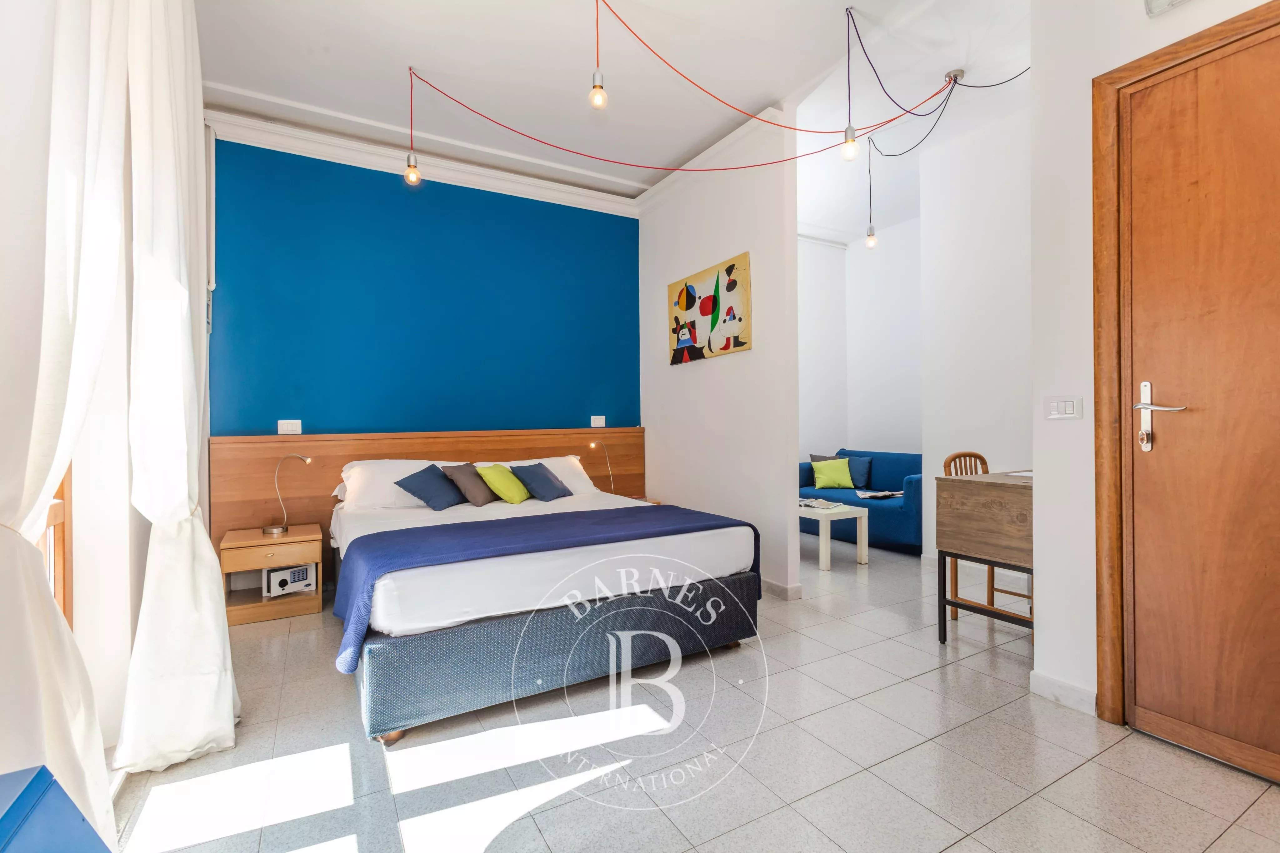 Viterbo  - Hotel 20 Cuartos 15 Habitaciones - picture 1