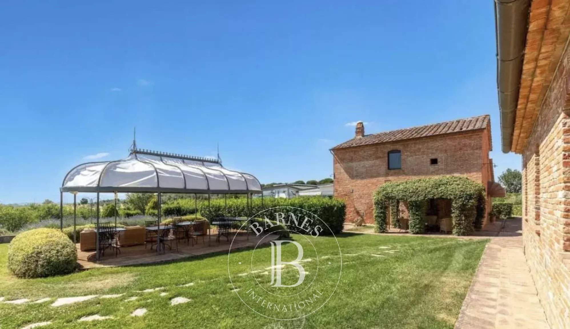 Castiglione del Lago  - Villa 28 Pi&egrave;ces 15 Chambres - picture 4