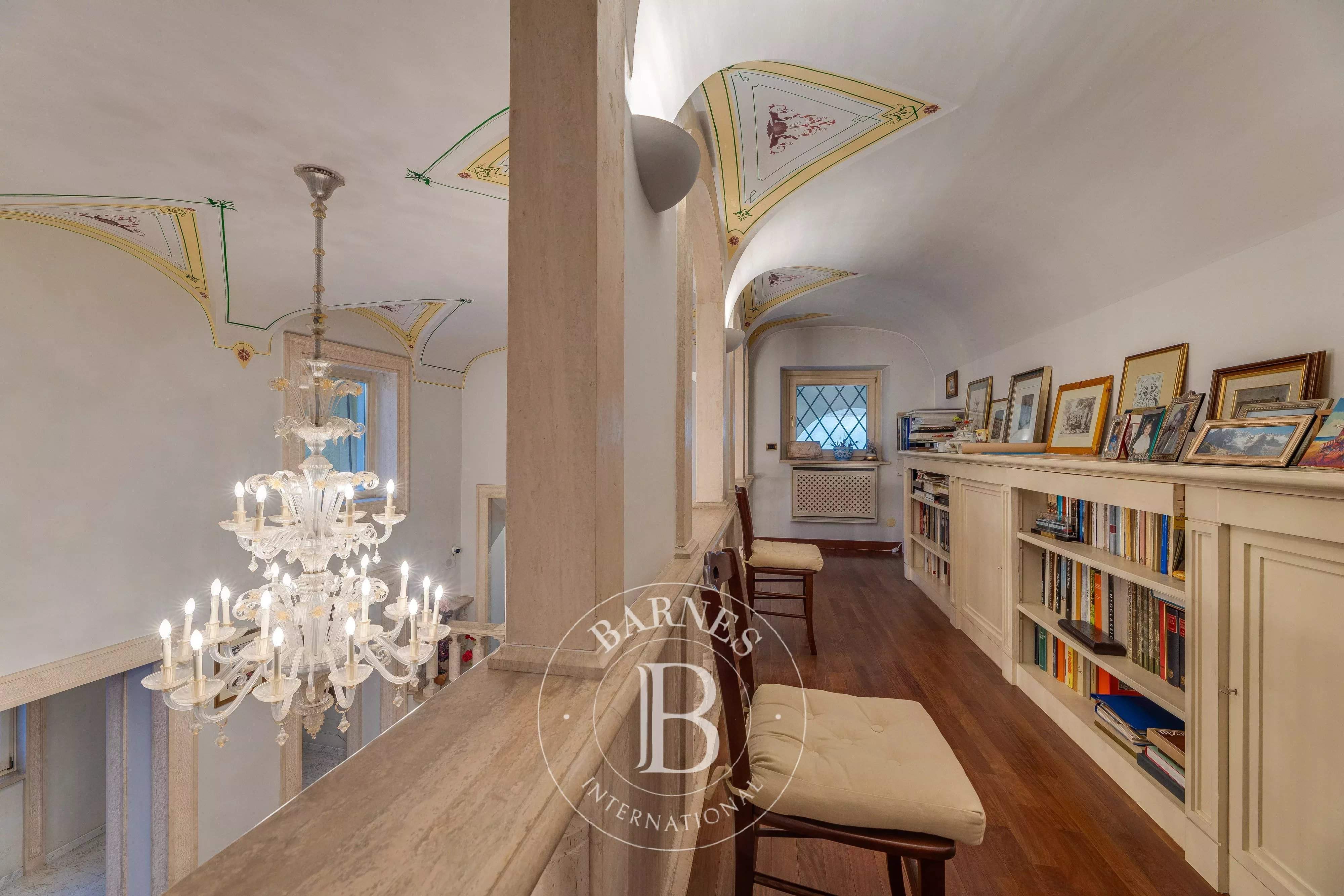 Roma  - Building 5 Bedrooms - picture 20