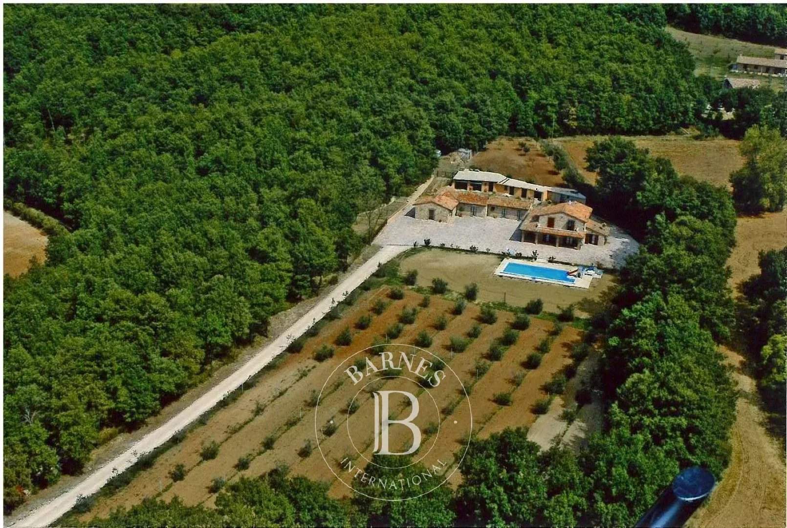 Gualdo Cattaneo  - Chaumière 12 Pi&egrave;ces 6 Chambres - picture 6