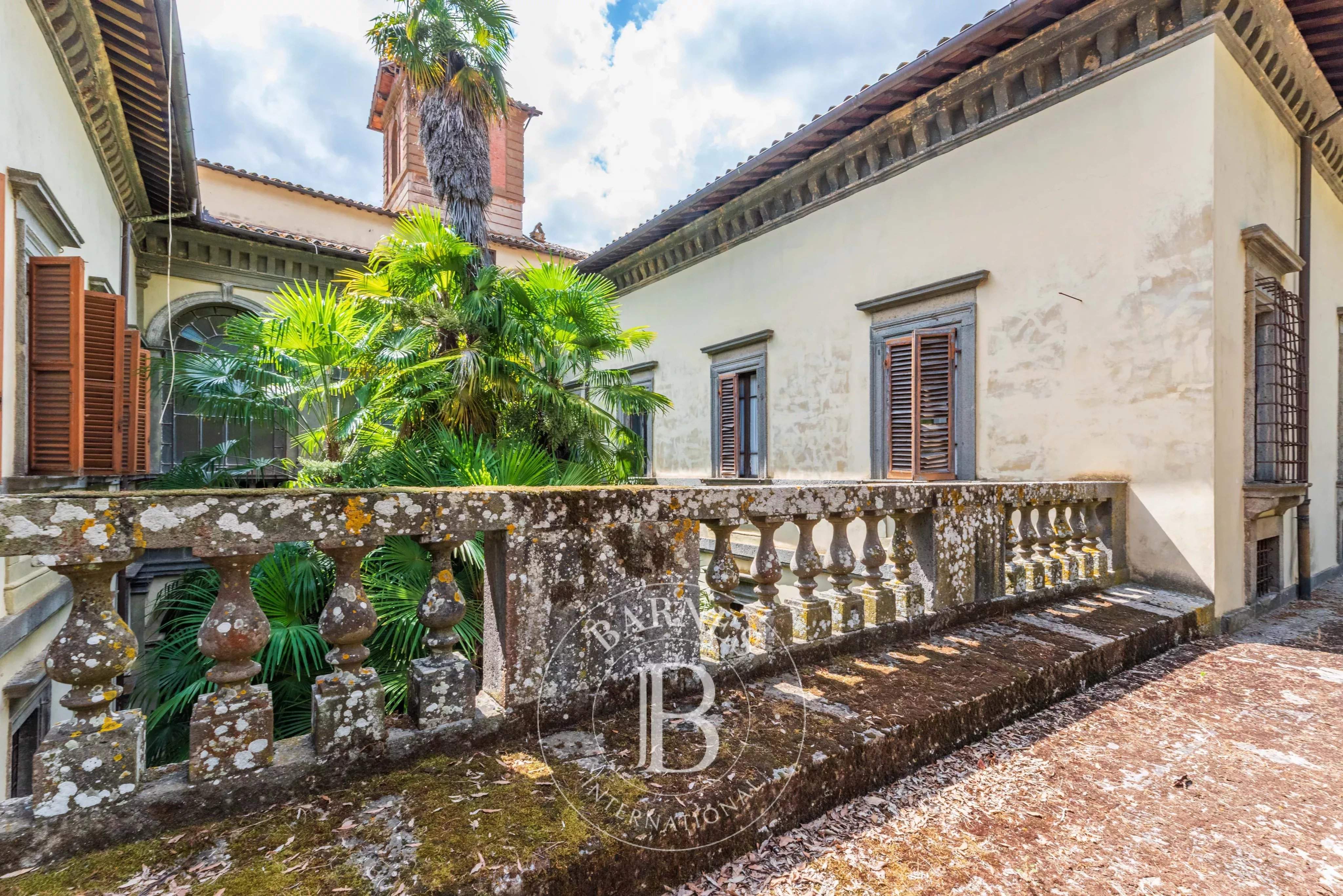 Acquapendente  - Building 8 Bedrooms - picture 9