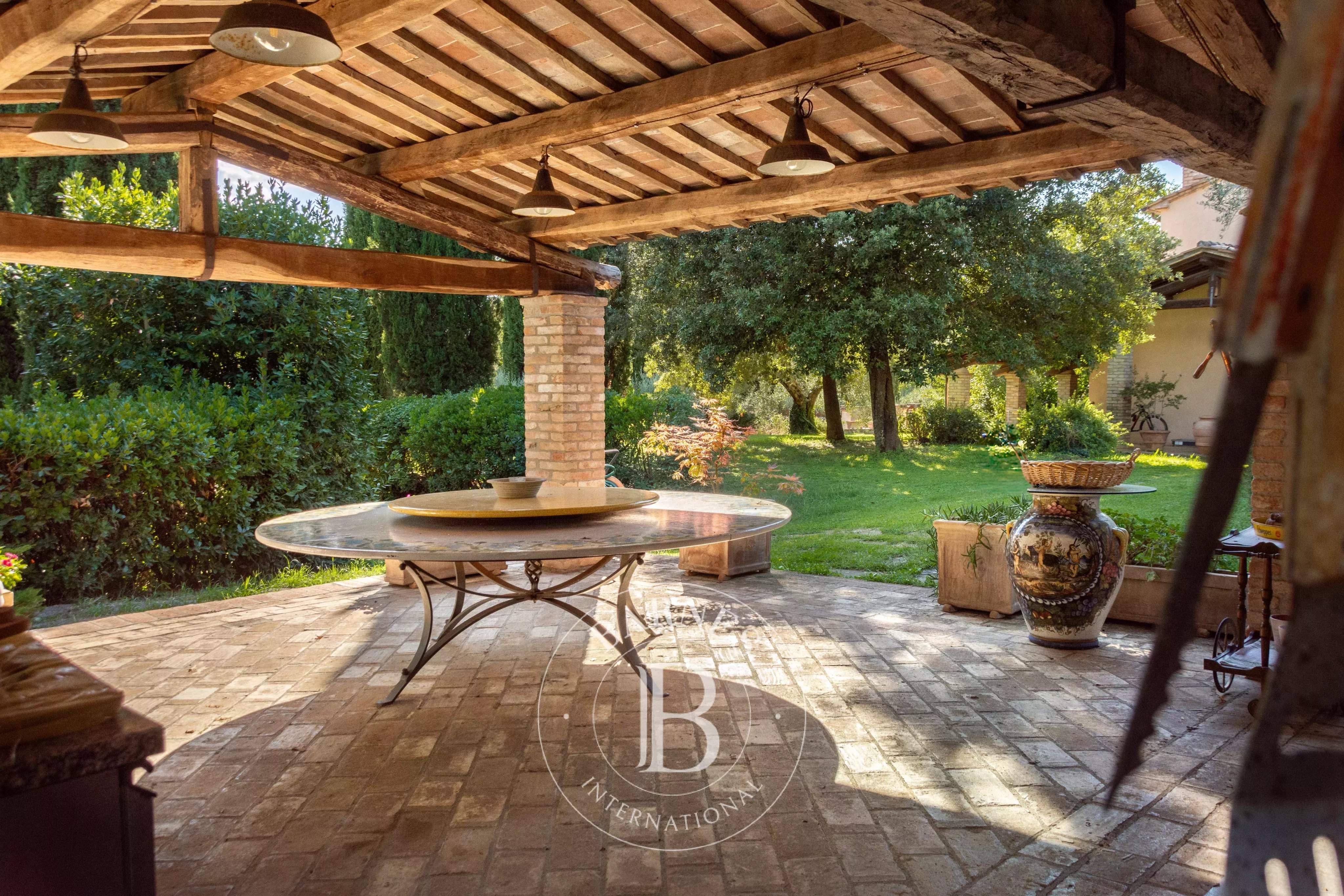 Passignano sul Trasimeno  - Chaumière 8 Pi&egrave;ces 3 Chambres - picture 10