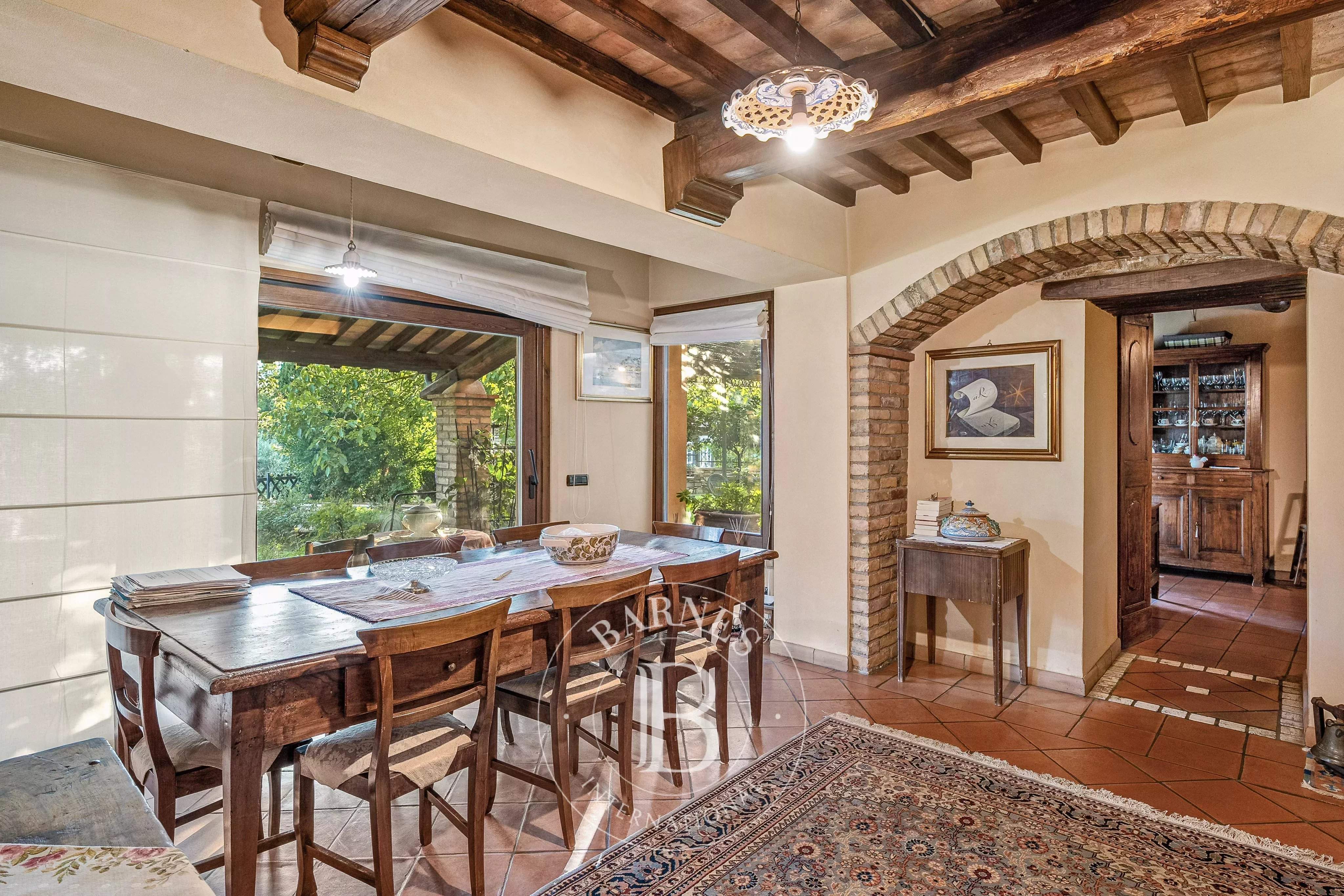 Passignano sul Trasimeno  - Chaumière 8 Pi&egrave;ces 3 Chambres - picture 11