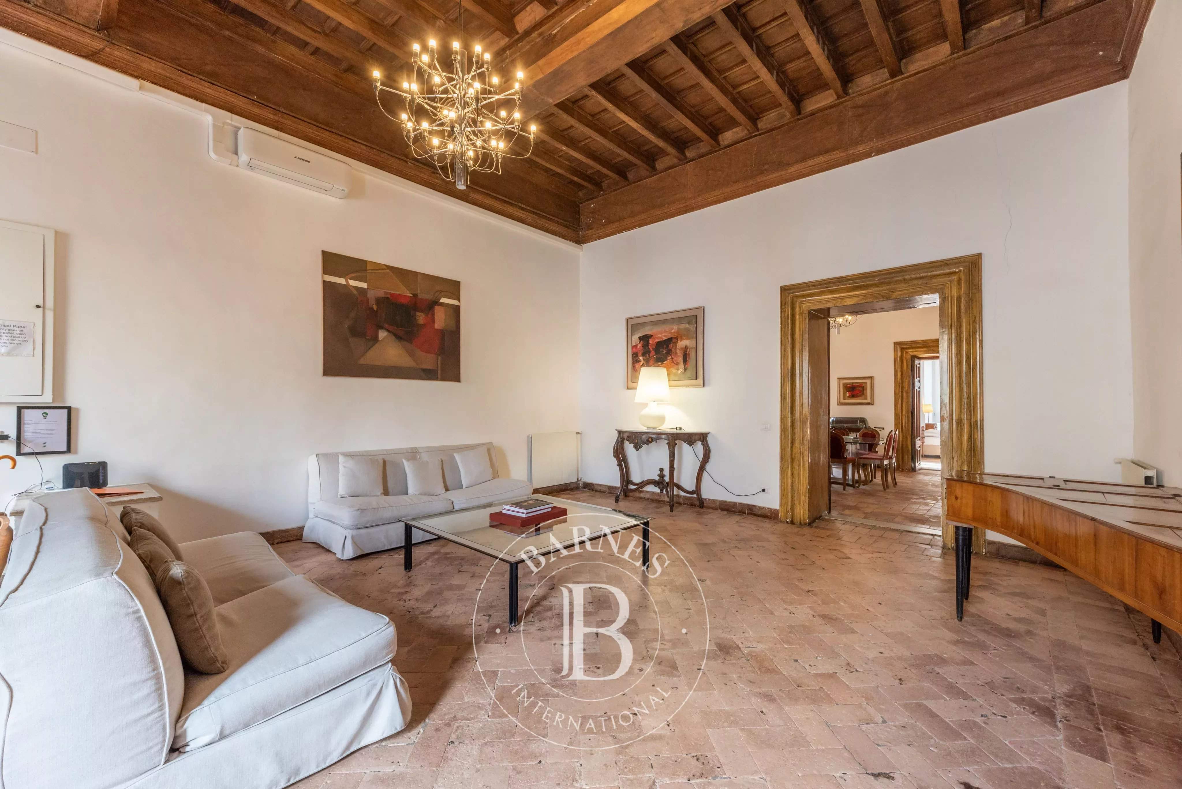 Roma  - Apartment 4 Bedrooms - picture 4