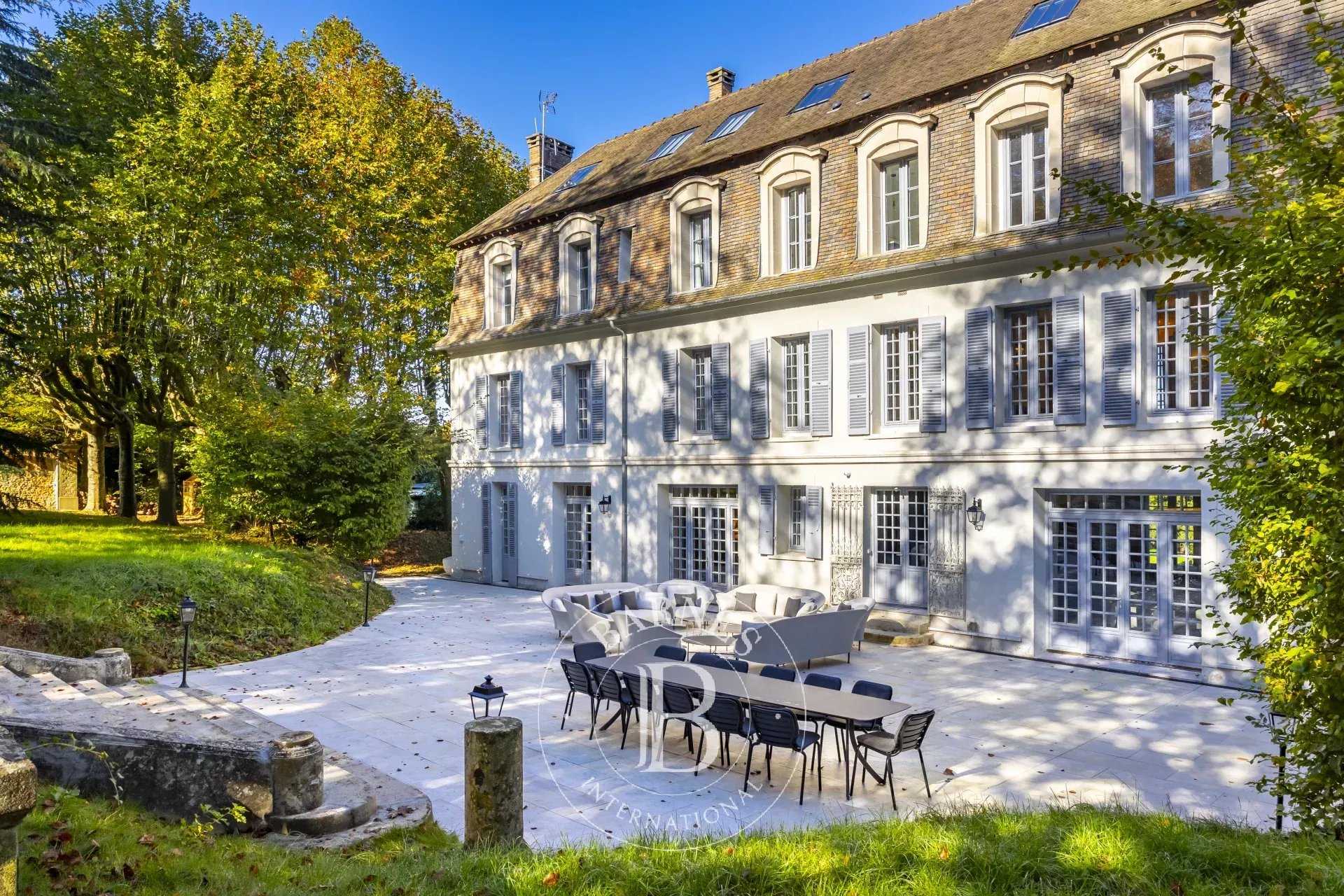 Morainvilliers  - Appartement  11 Chambres