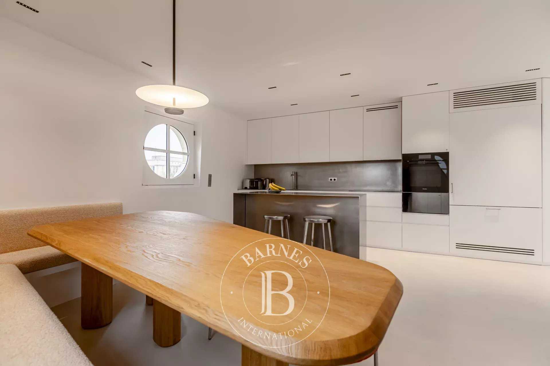 Paris  - Appartement  3 Chambres