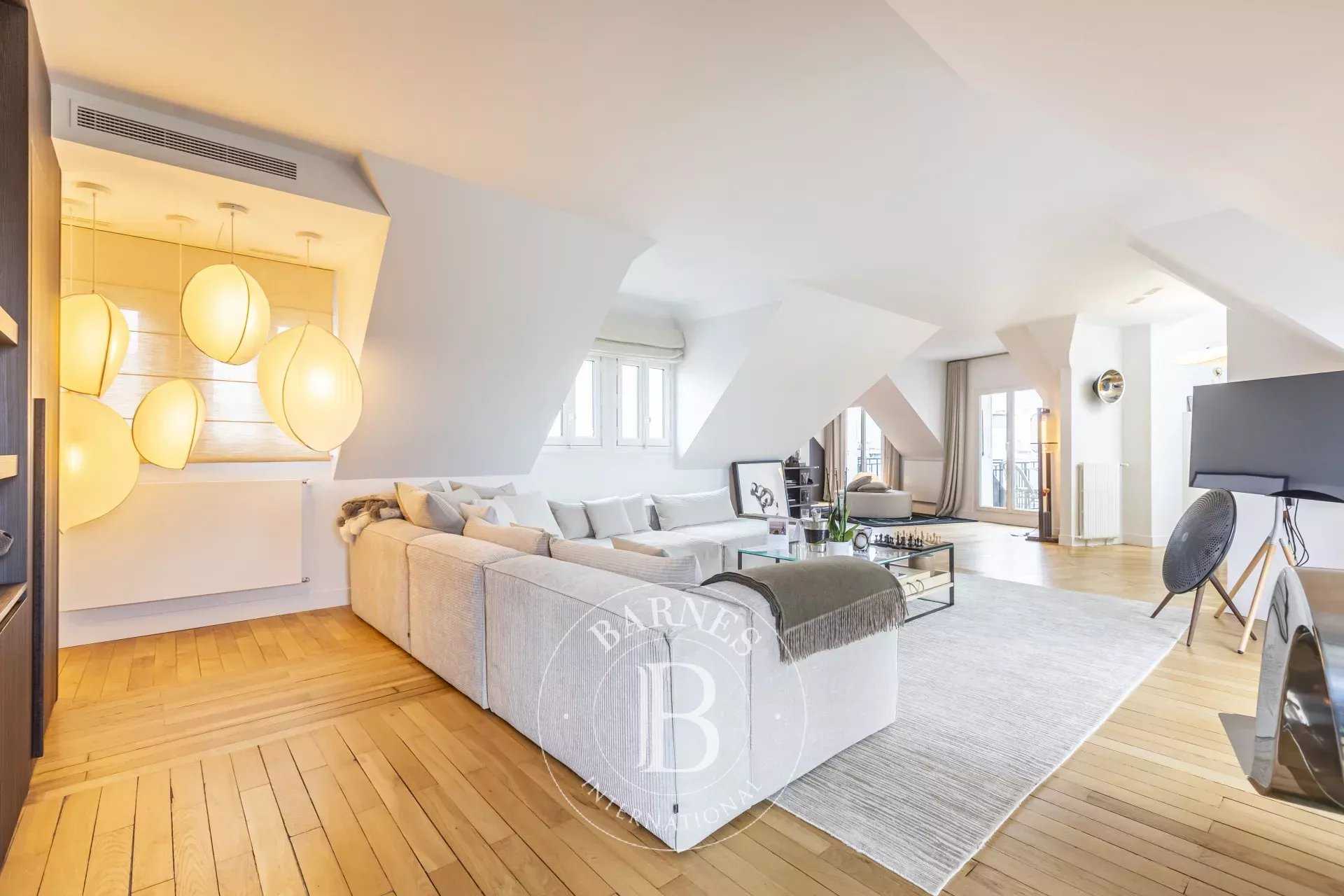 Paris  - Appartement  4 Chambres