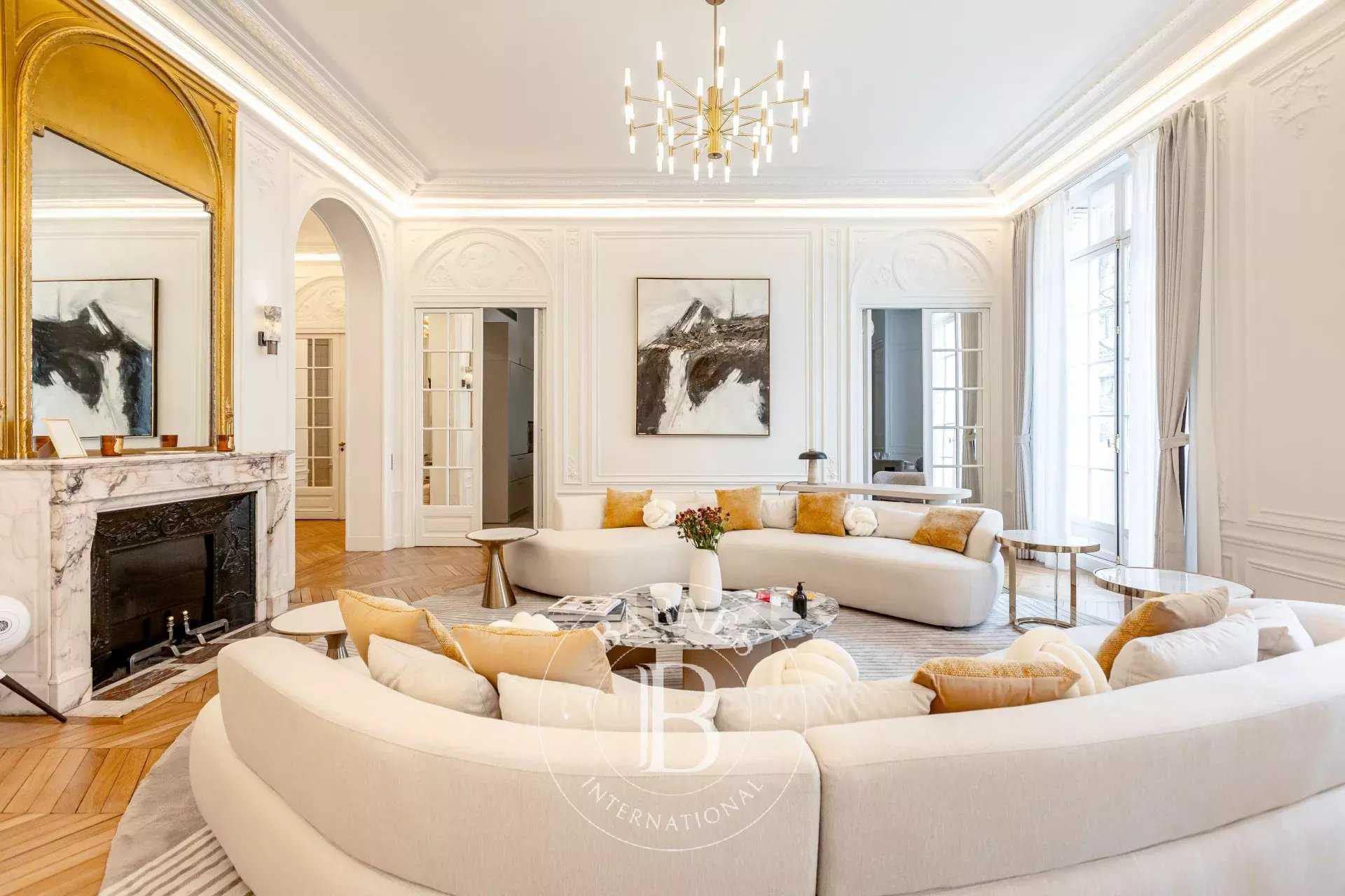 Paris  - Appartement  5 Chambres