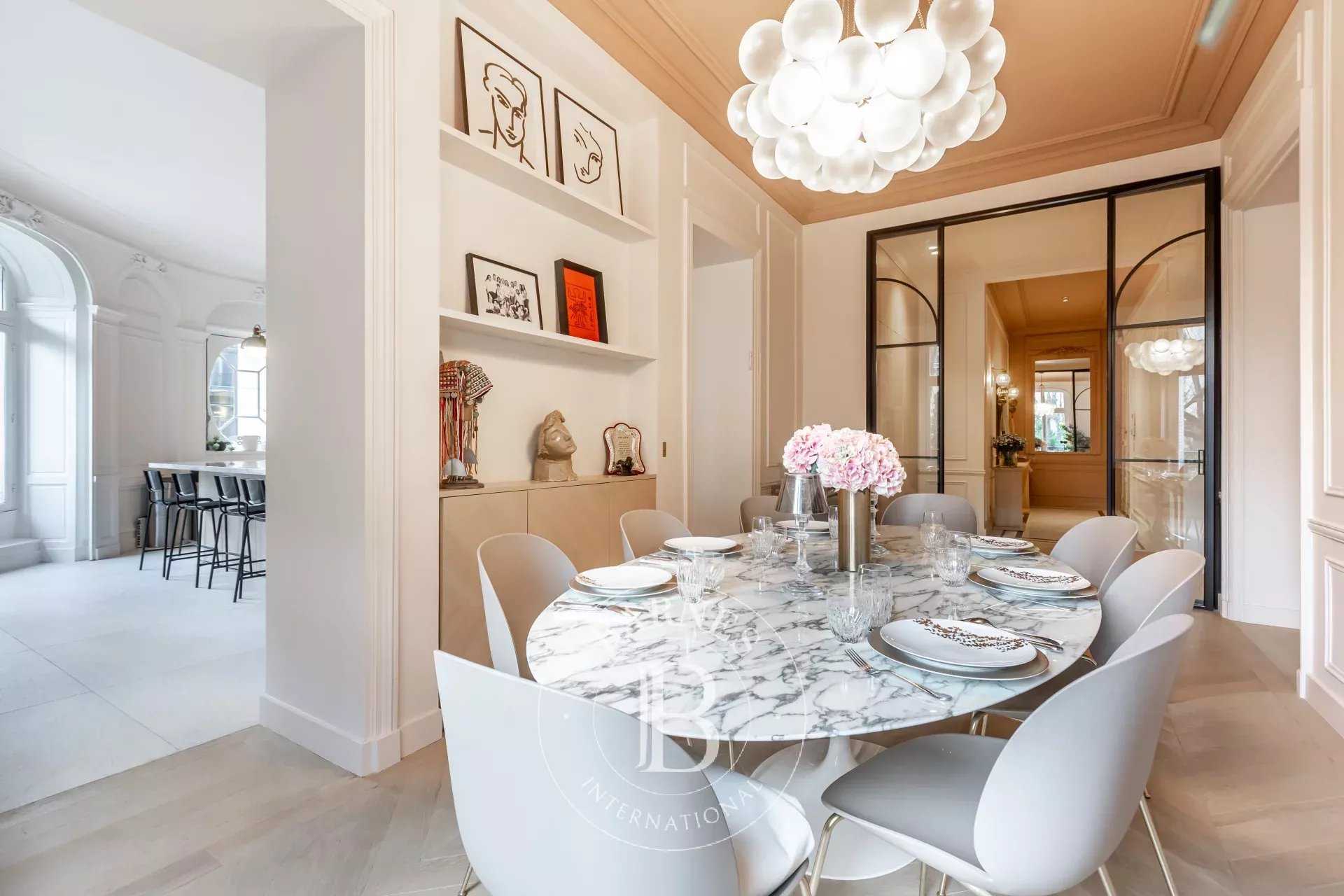 Paris  - Apartment 3 Bedrooms