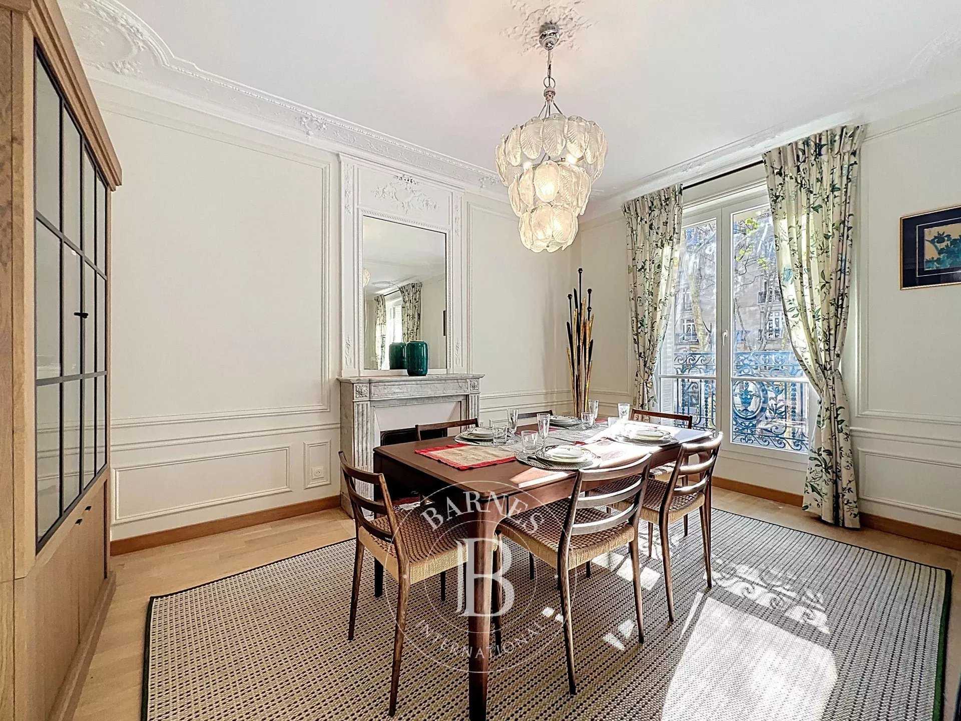 Paris  - Appartement  2 Chambres