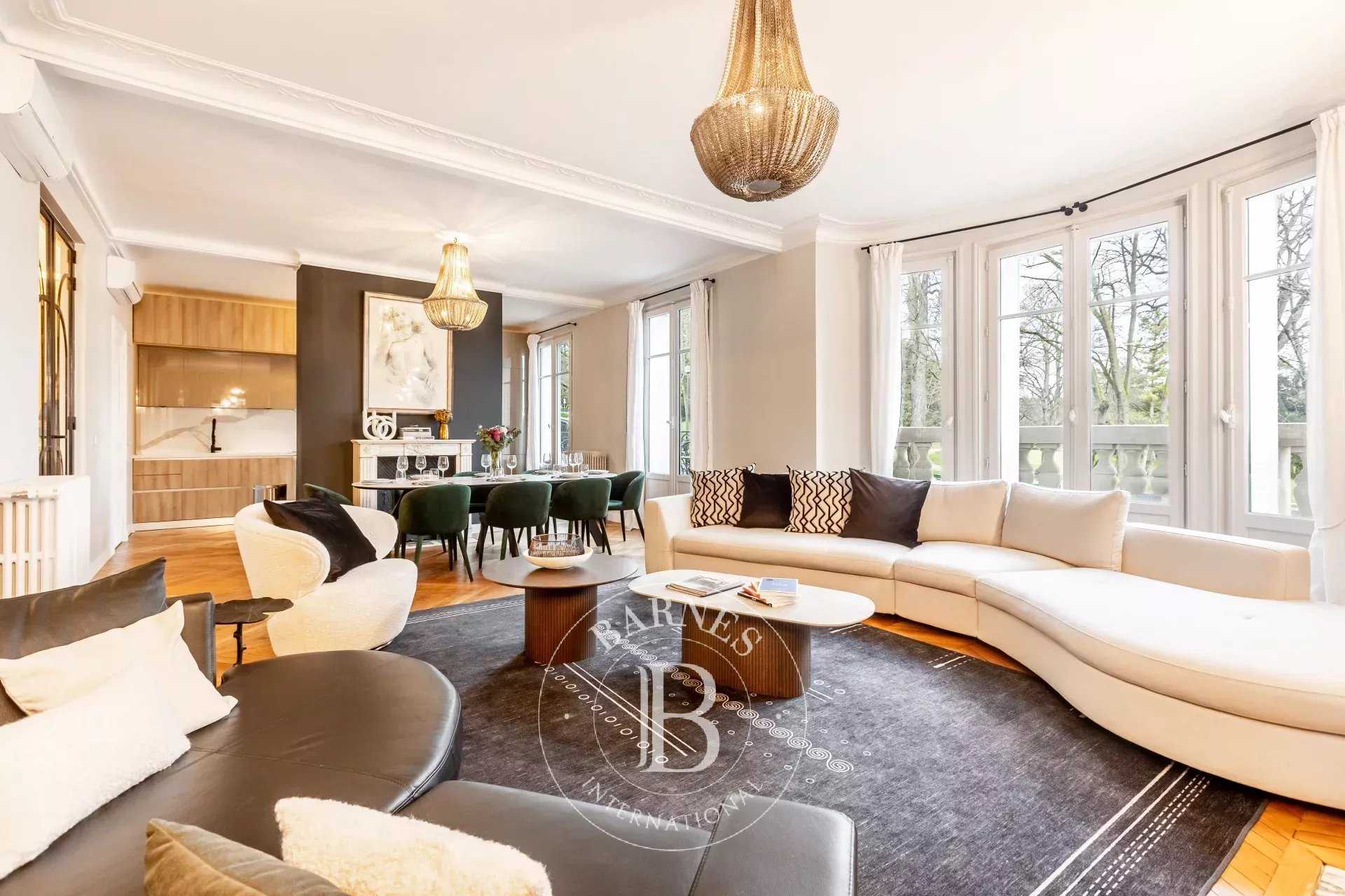 Paris  - Appartement  4 Chambres