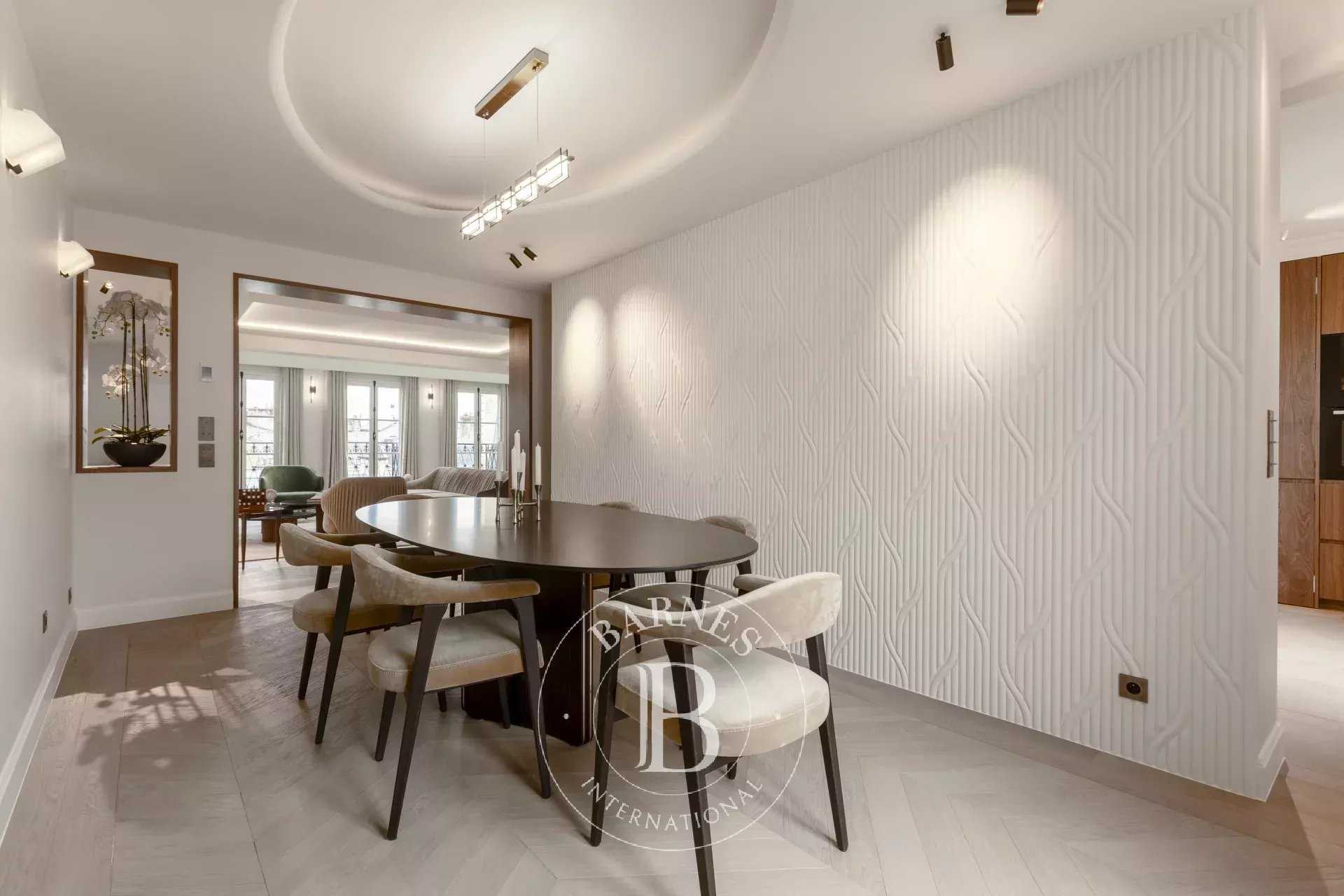 Paris  - Appartement  4 Chambres