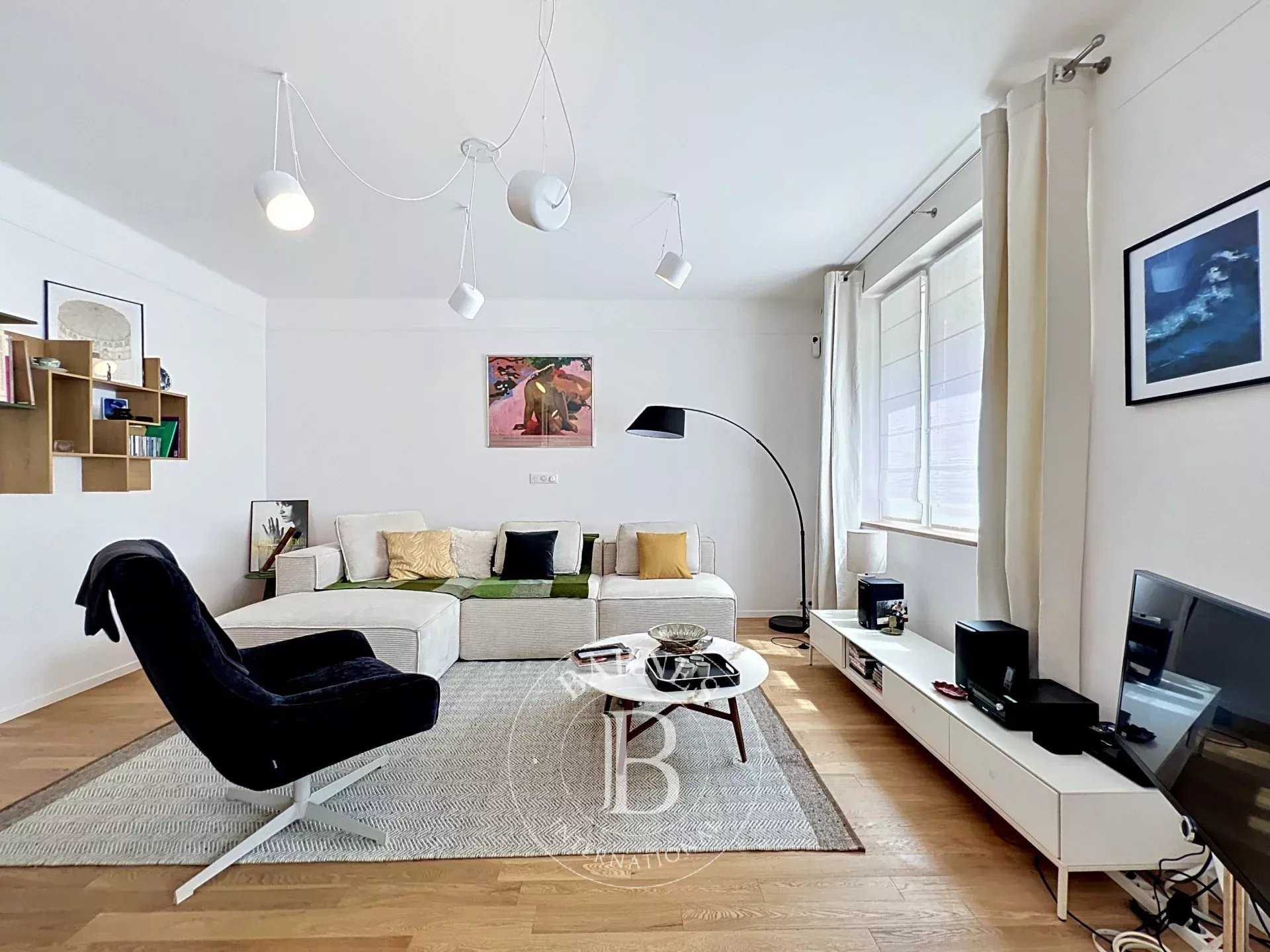 Paris  - Appartement 2 Pi&egrave;ces, 1 Chambre