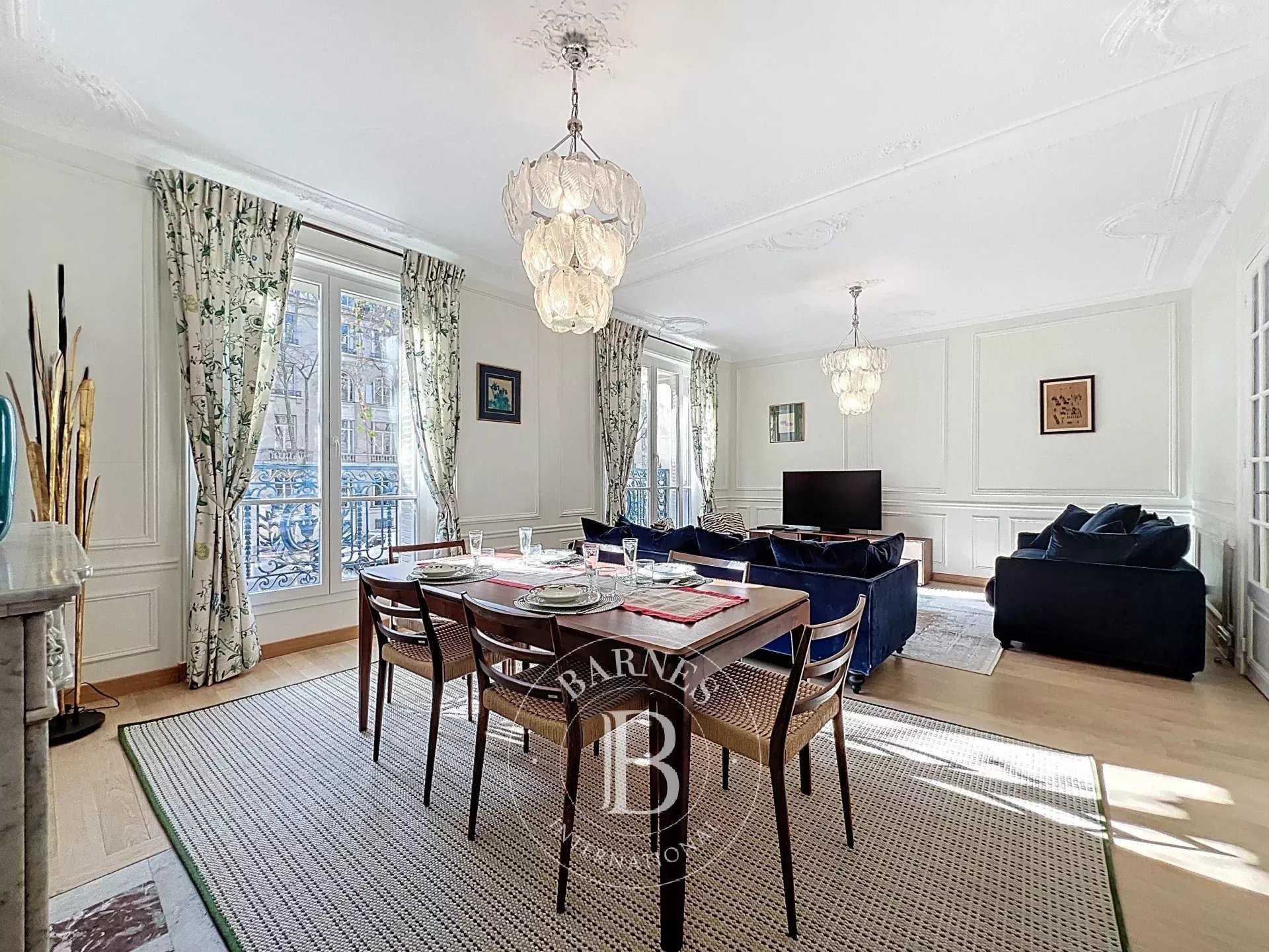 Paris  - Appartement  2 Chambres