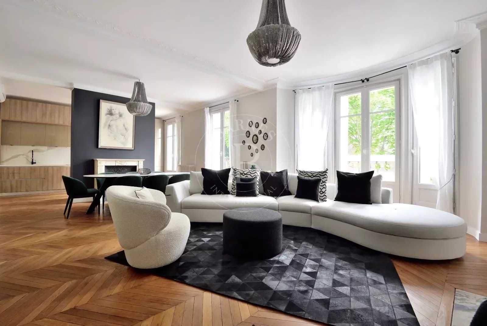 Paris  - Appartement  4 Chambres