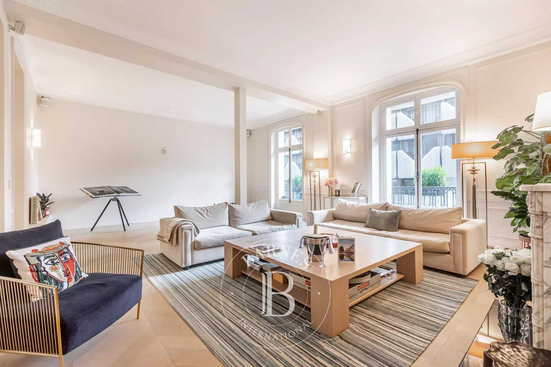 Paris  - Apartment 3 Bedrooms