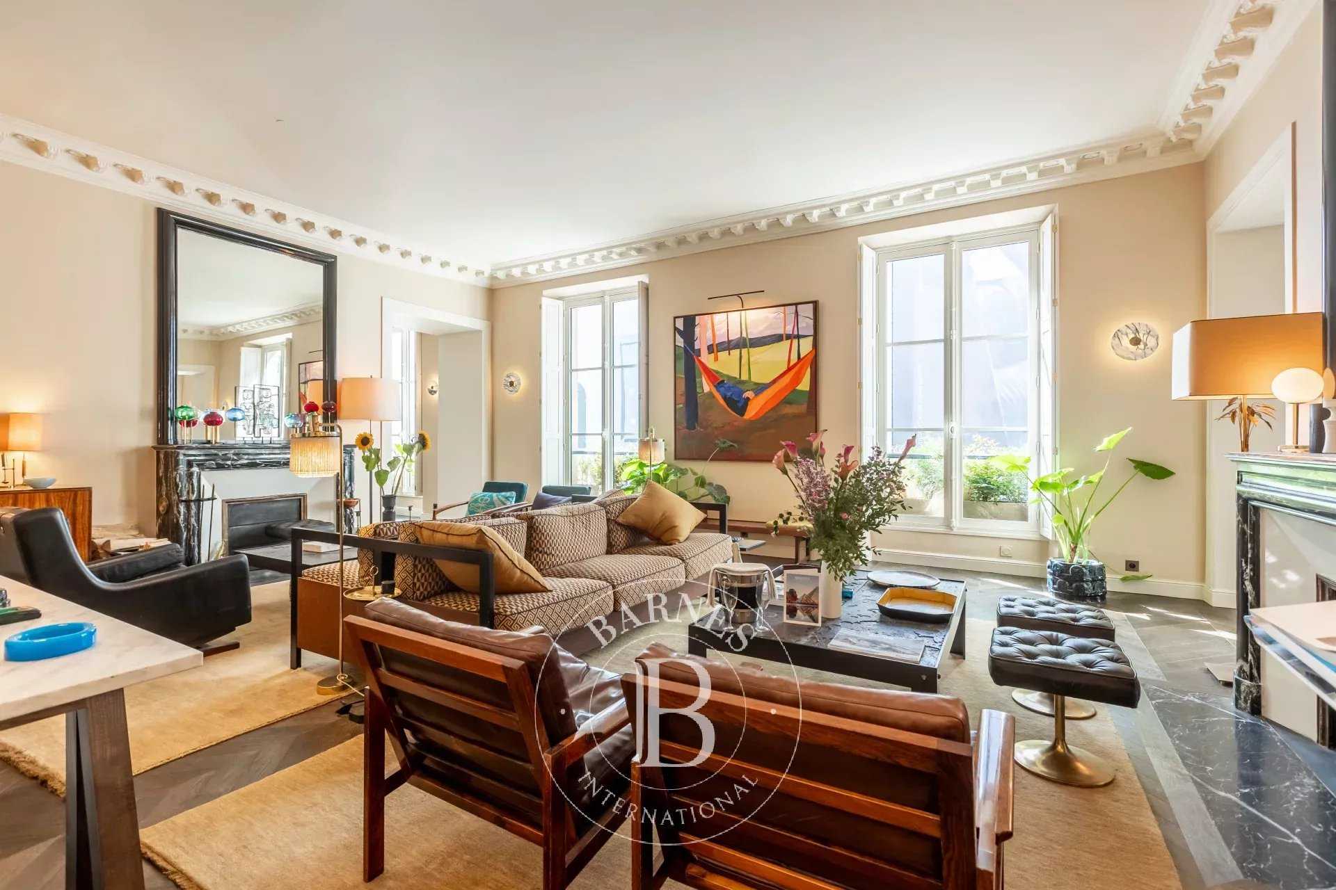 Paris  - Apartment 3 Bedrooms