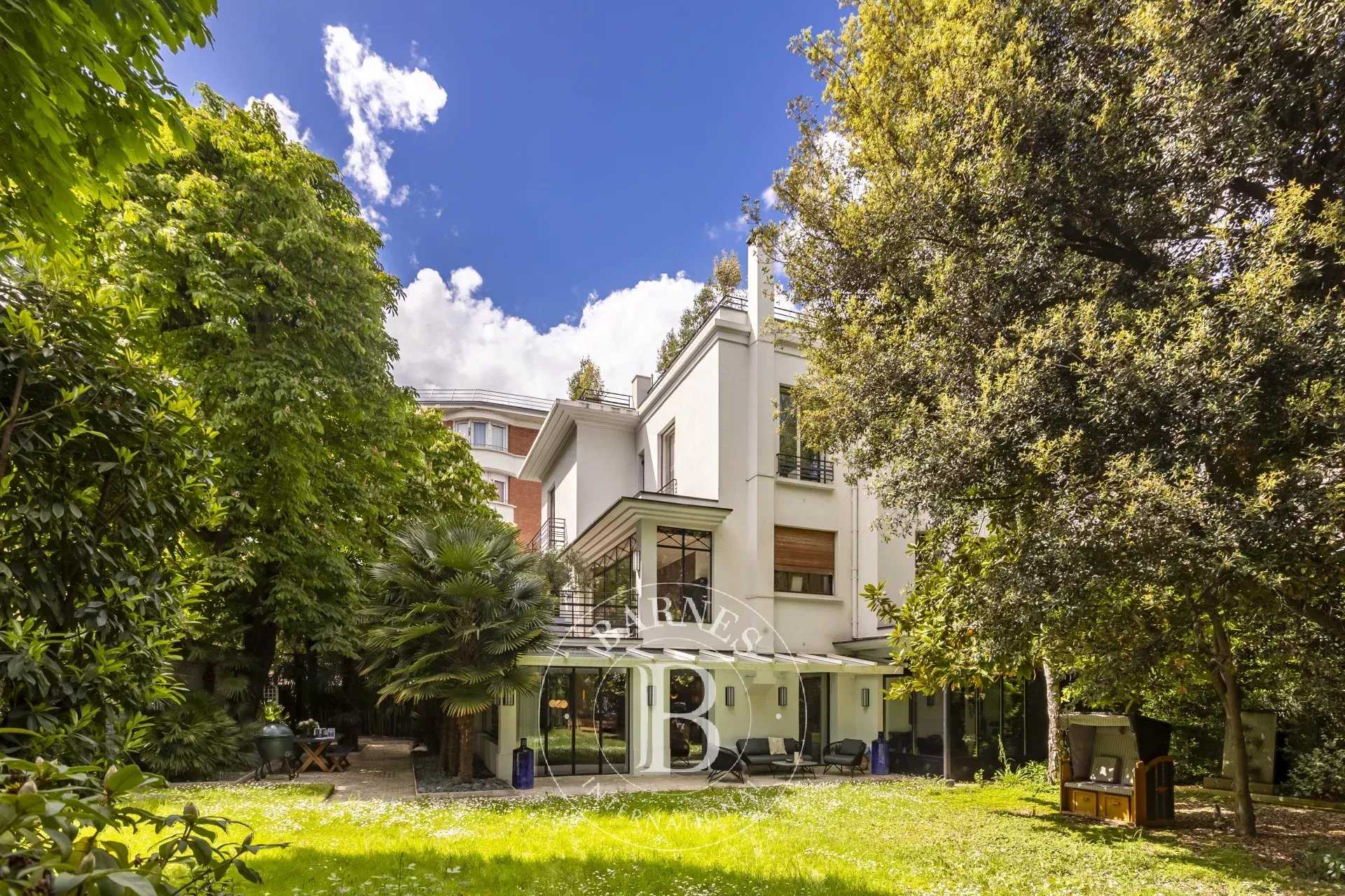 Boulogne-Billancourt  - Hôtel particulier  6 Chambres