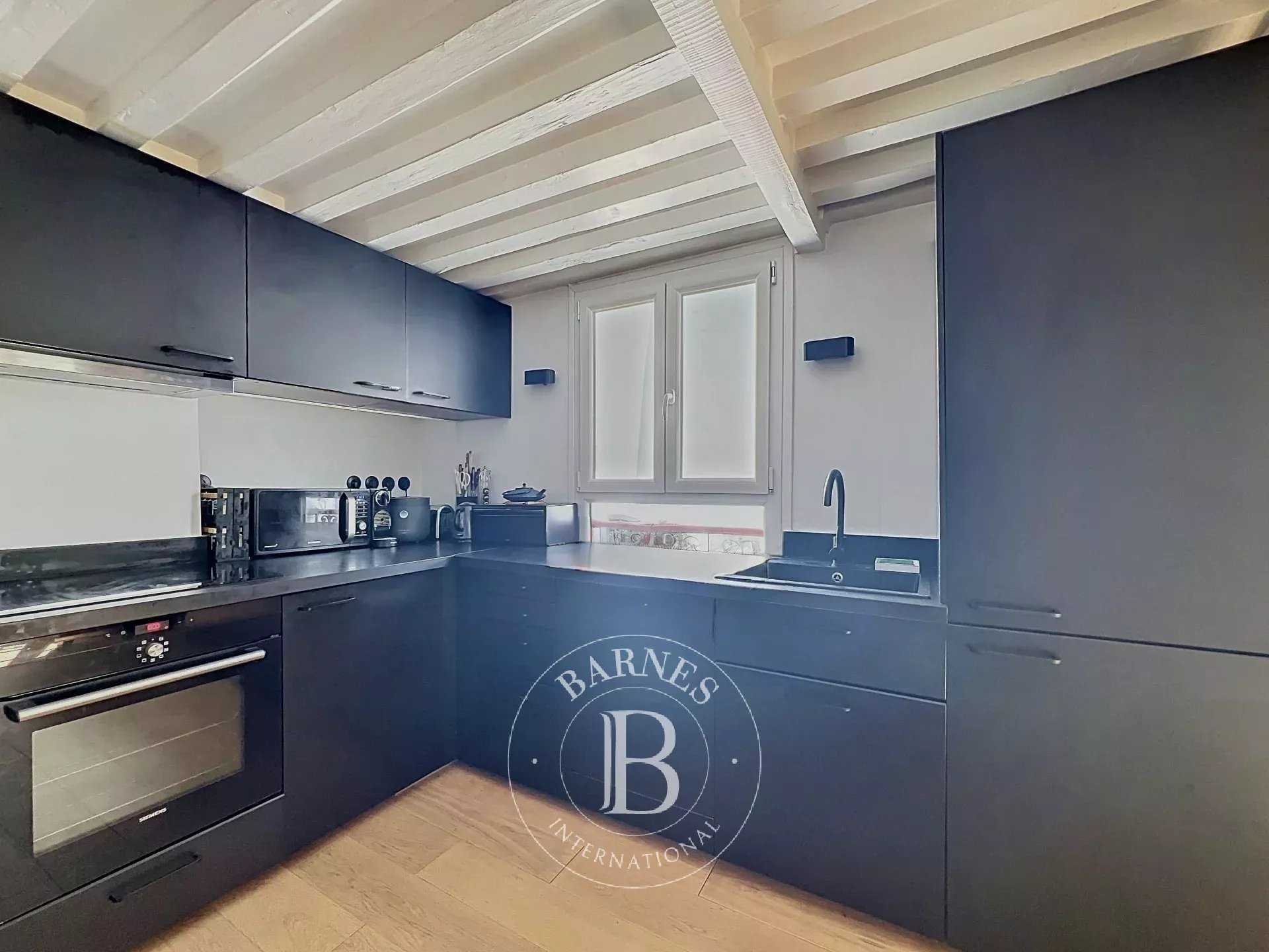 Paris  - Appartement 2 Pi&egrave;ces, 1 Chambre