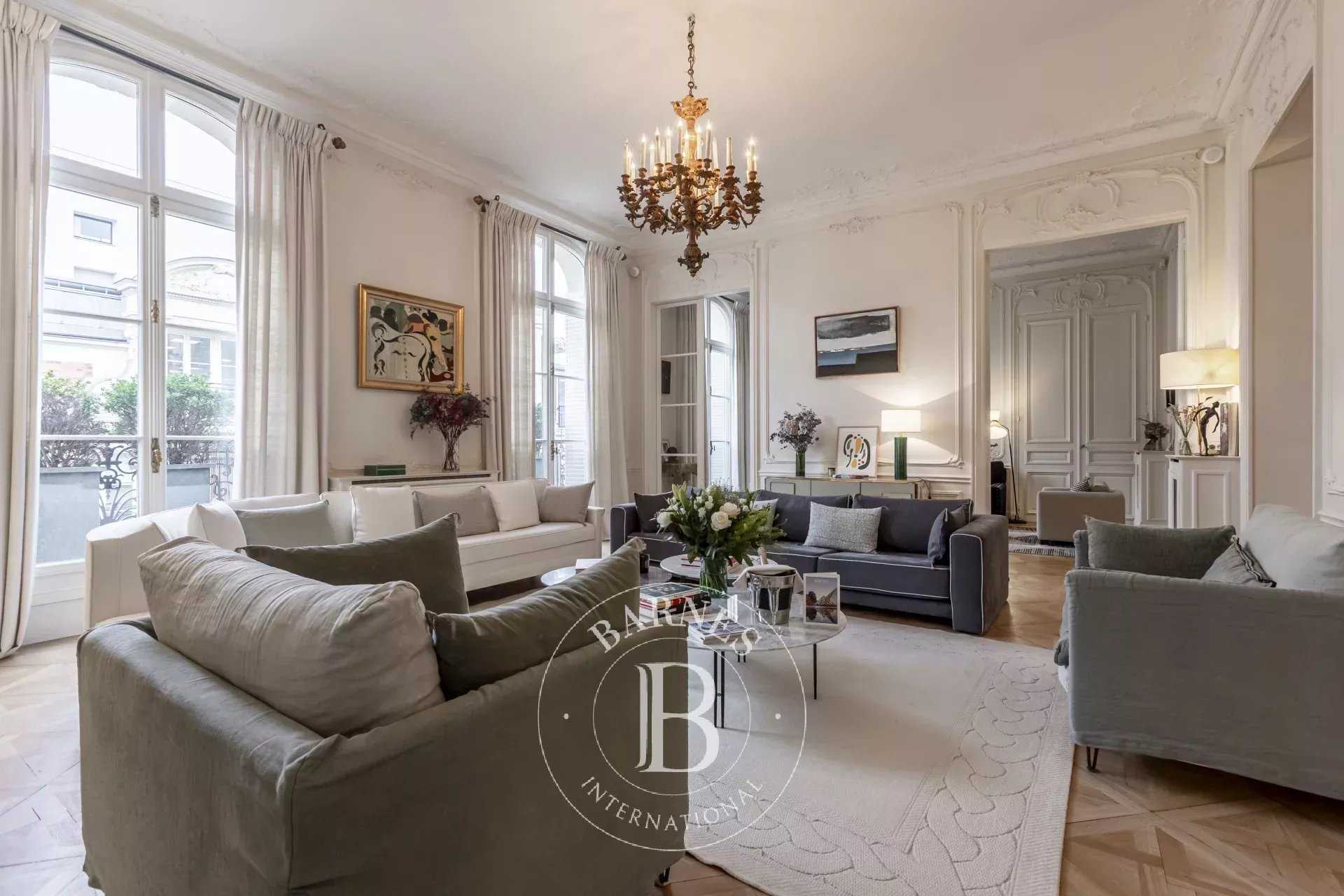 Paris  - Appartement  4 Chambres