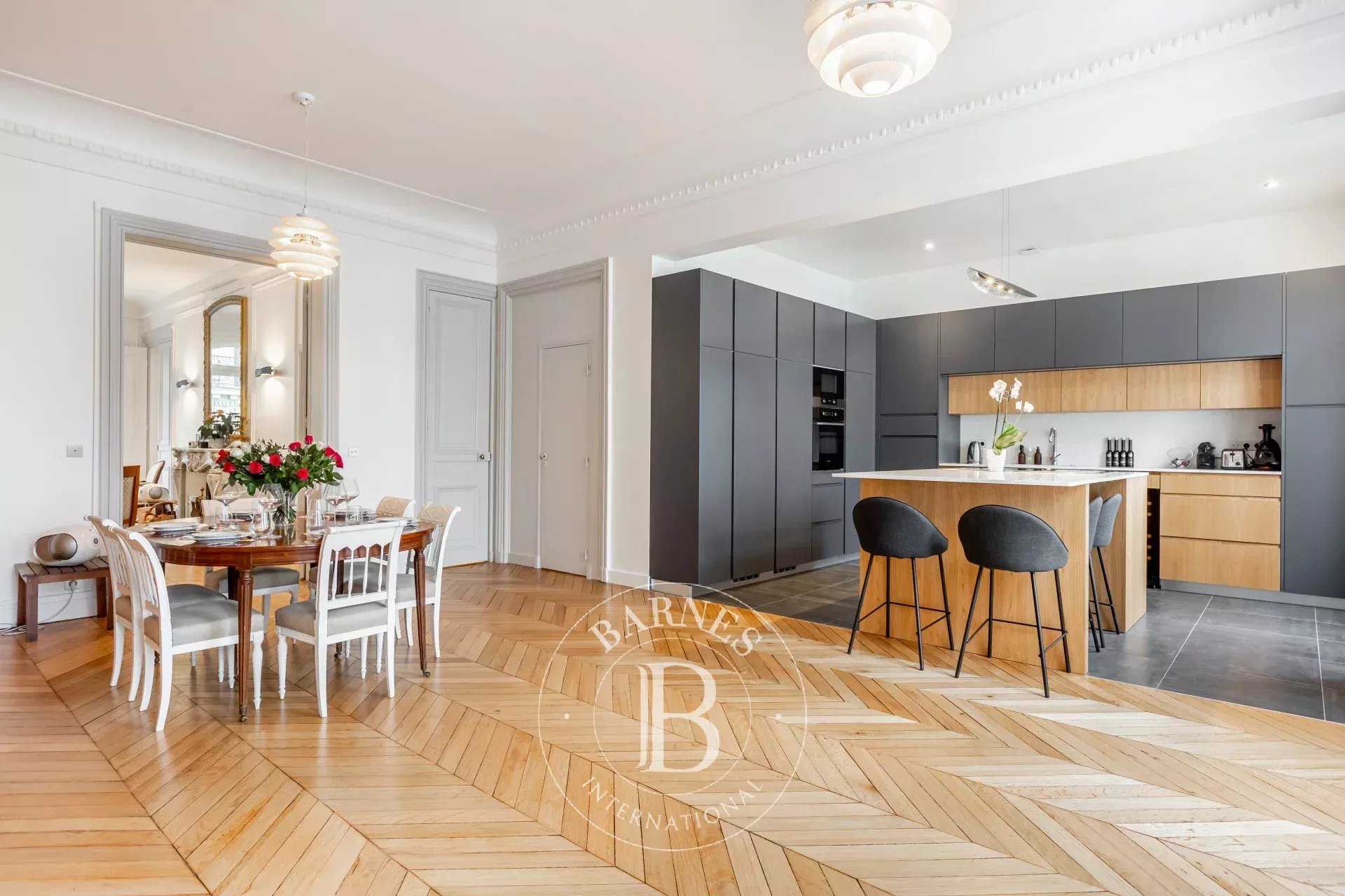 Paris  - Appartement  4 Chambres