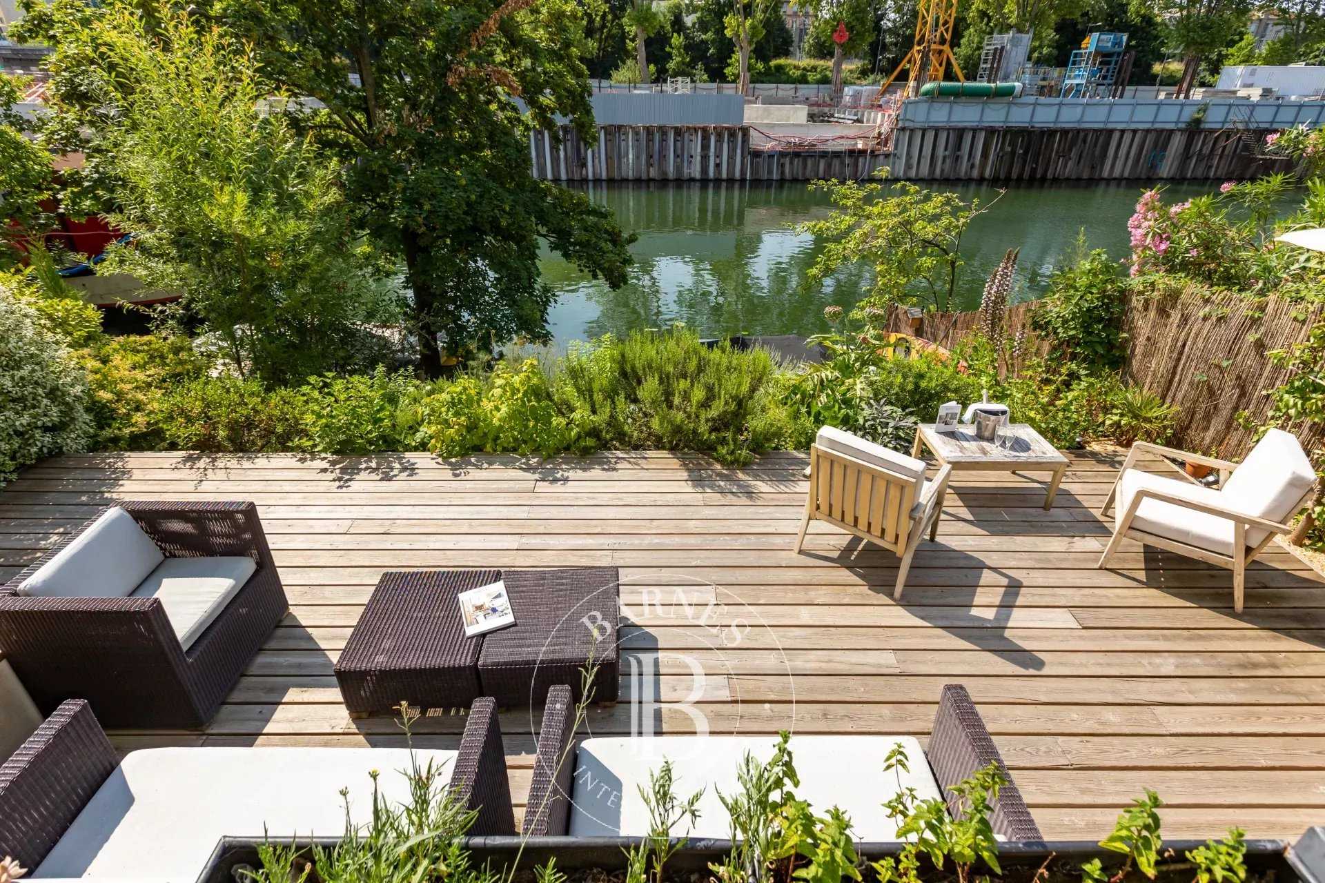 Issy-les-Moulineaux  - Duplex  2 Chambres