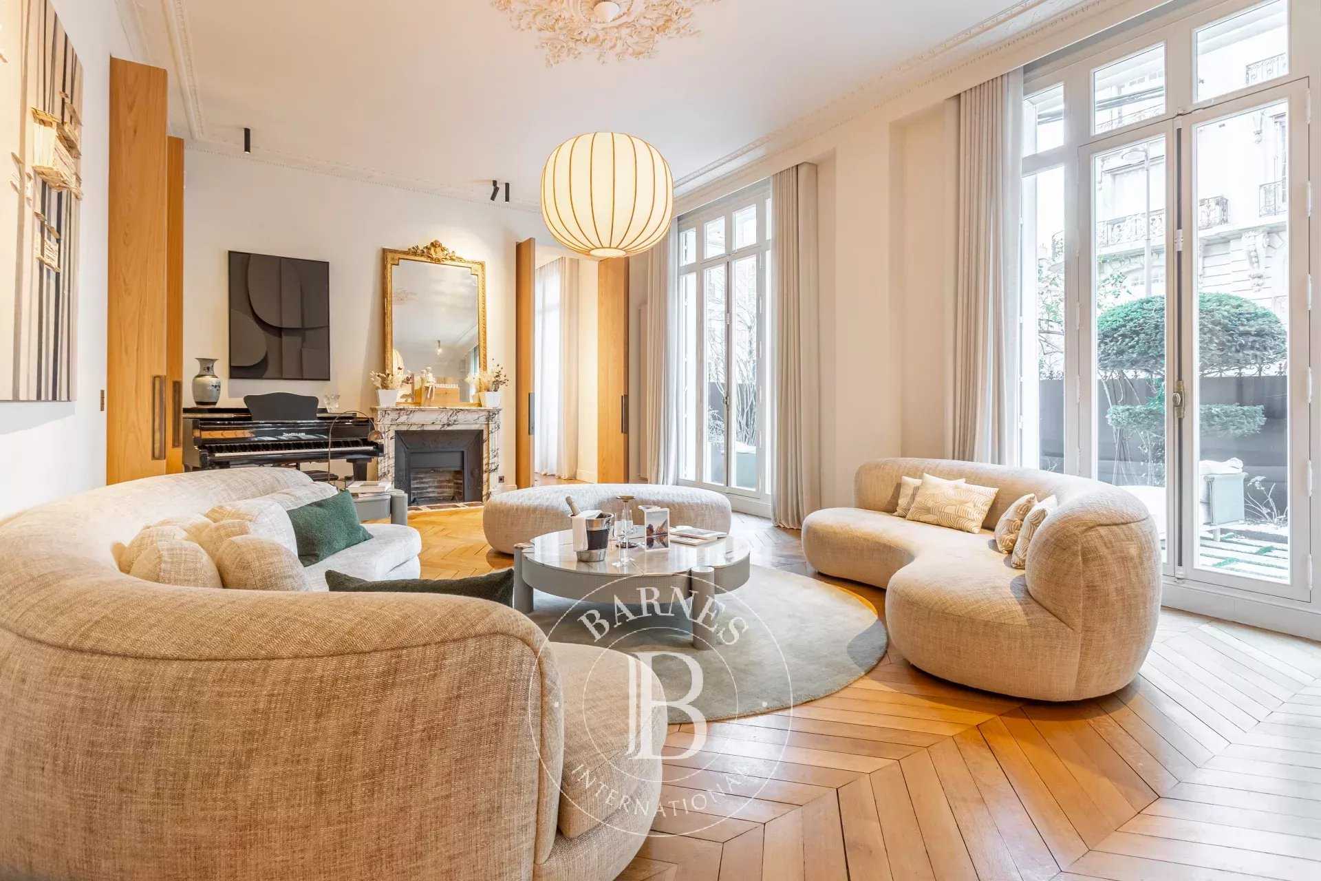 Paris  - Duplex  5 Chambres