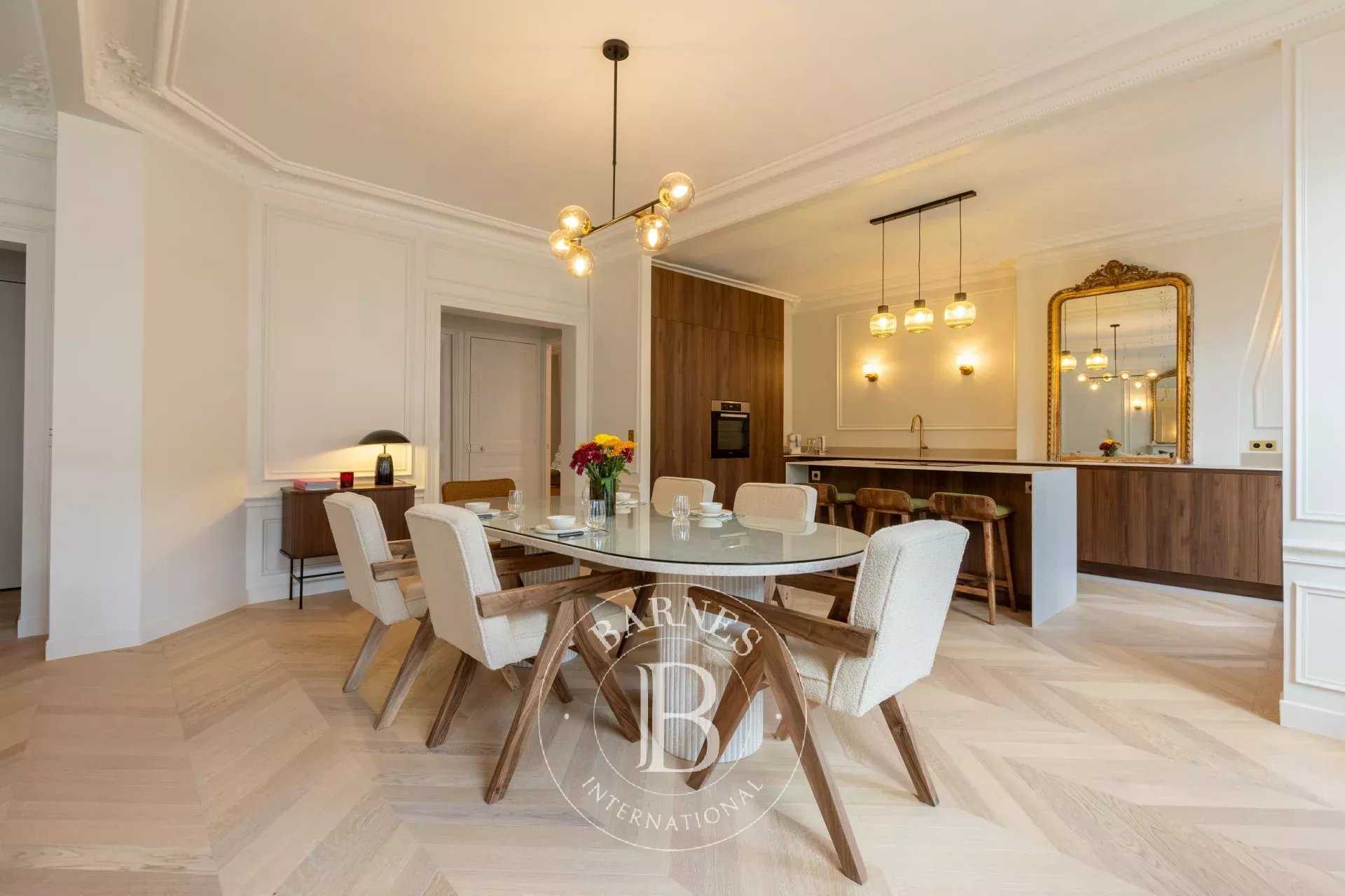 Paris  - Appartement  2 Chambres