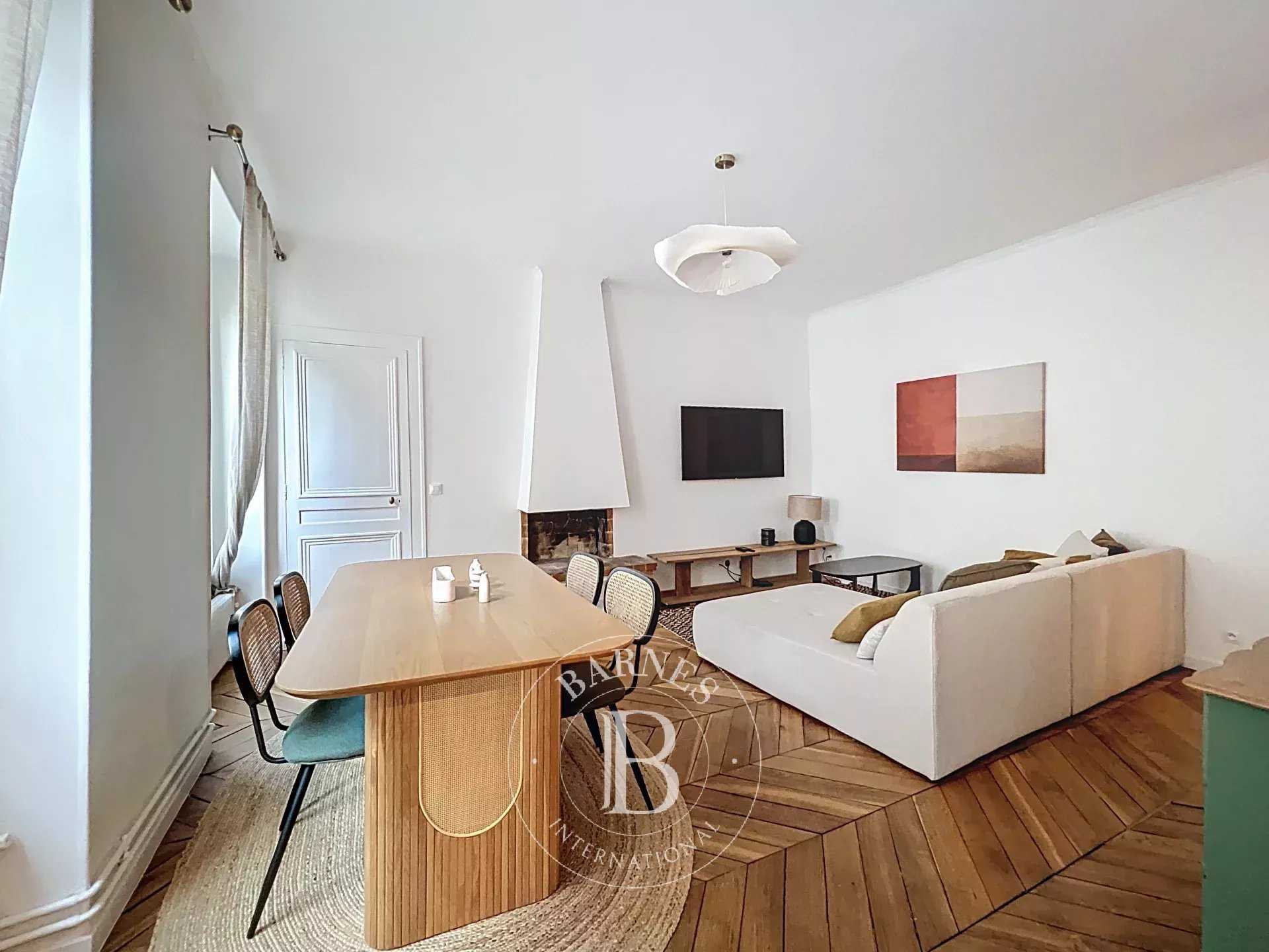 Paris  - Appartement  2 Chambres