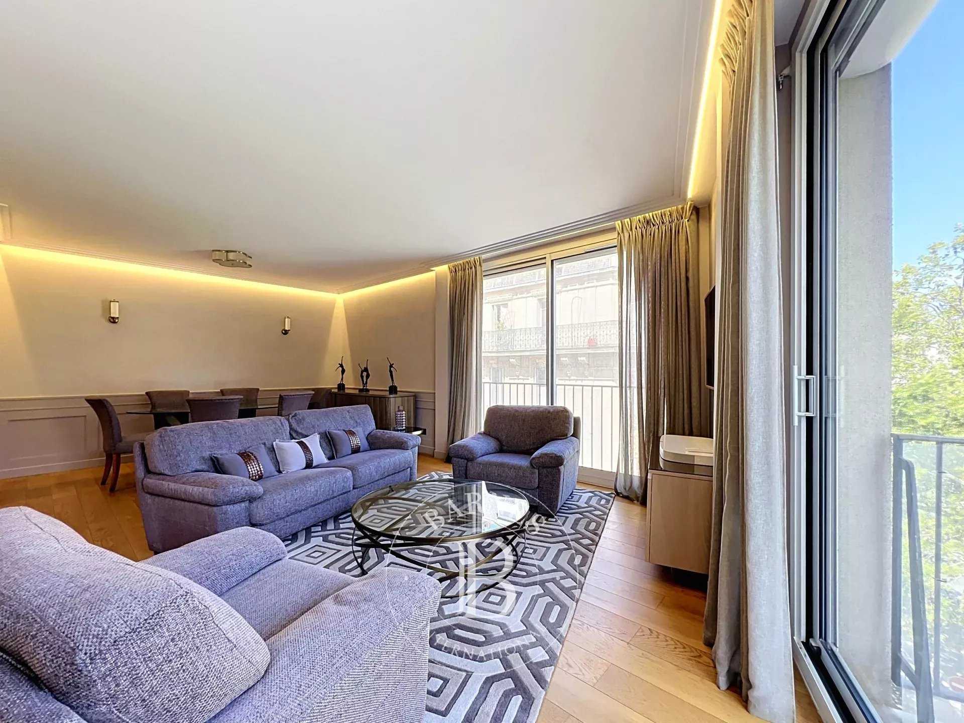 Paris  - Appartement 3 Pi&egrave;ces 2 Chambres