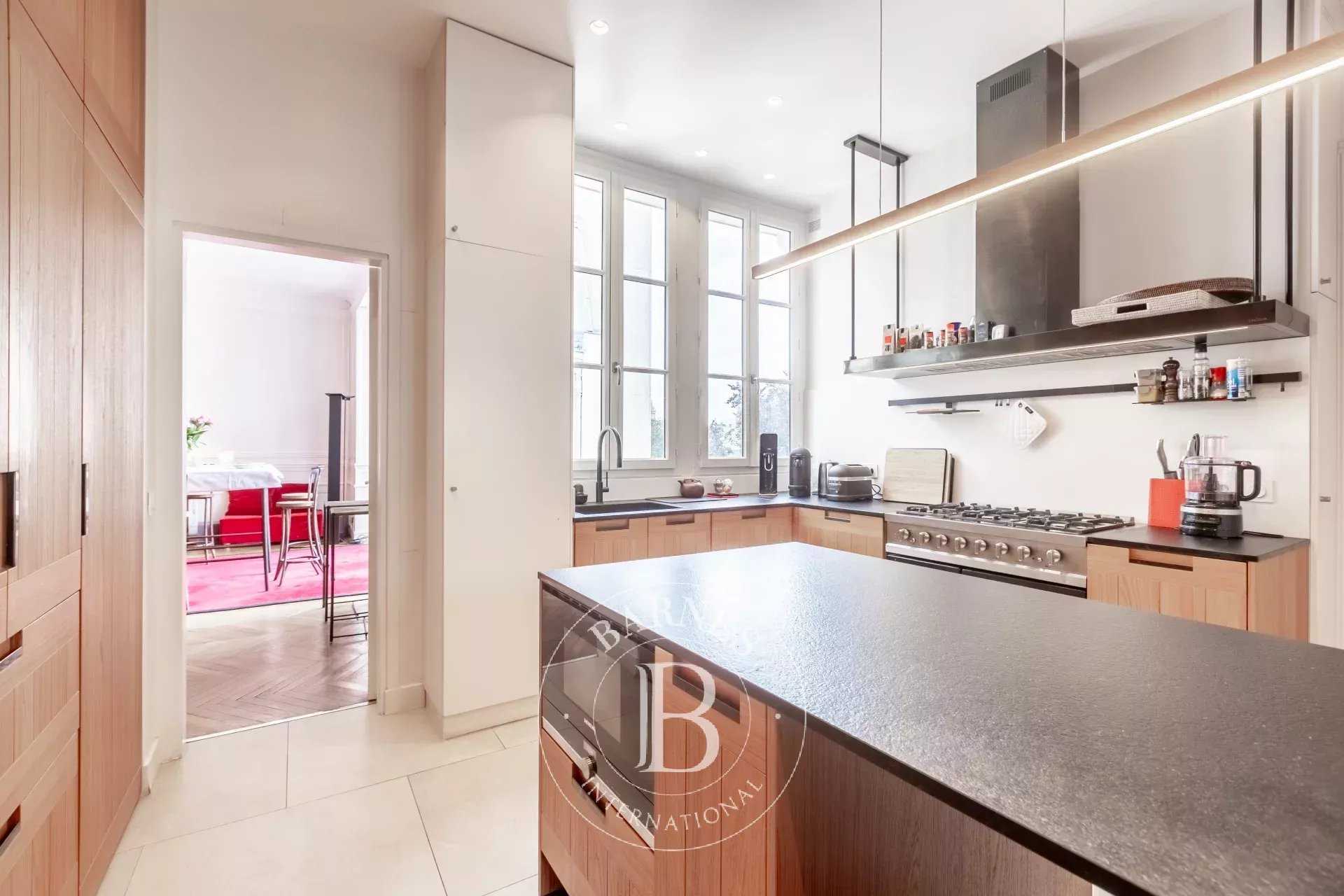 Paris  - Appartement  4 Chambres