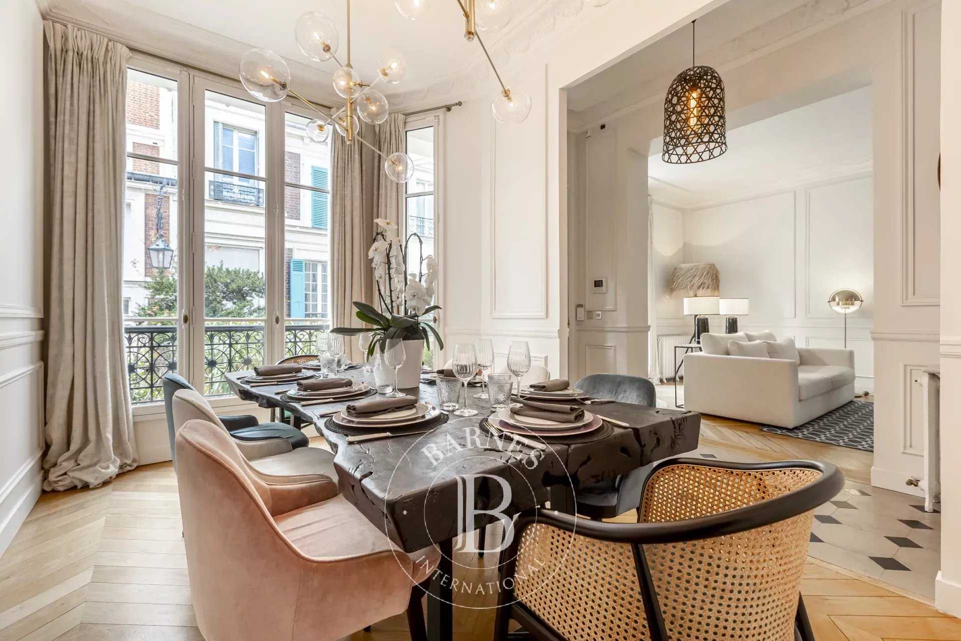 Paris  - House 5 Bedrooms