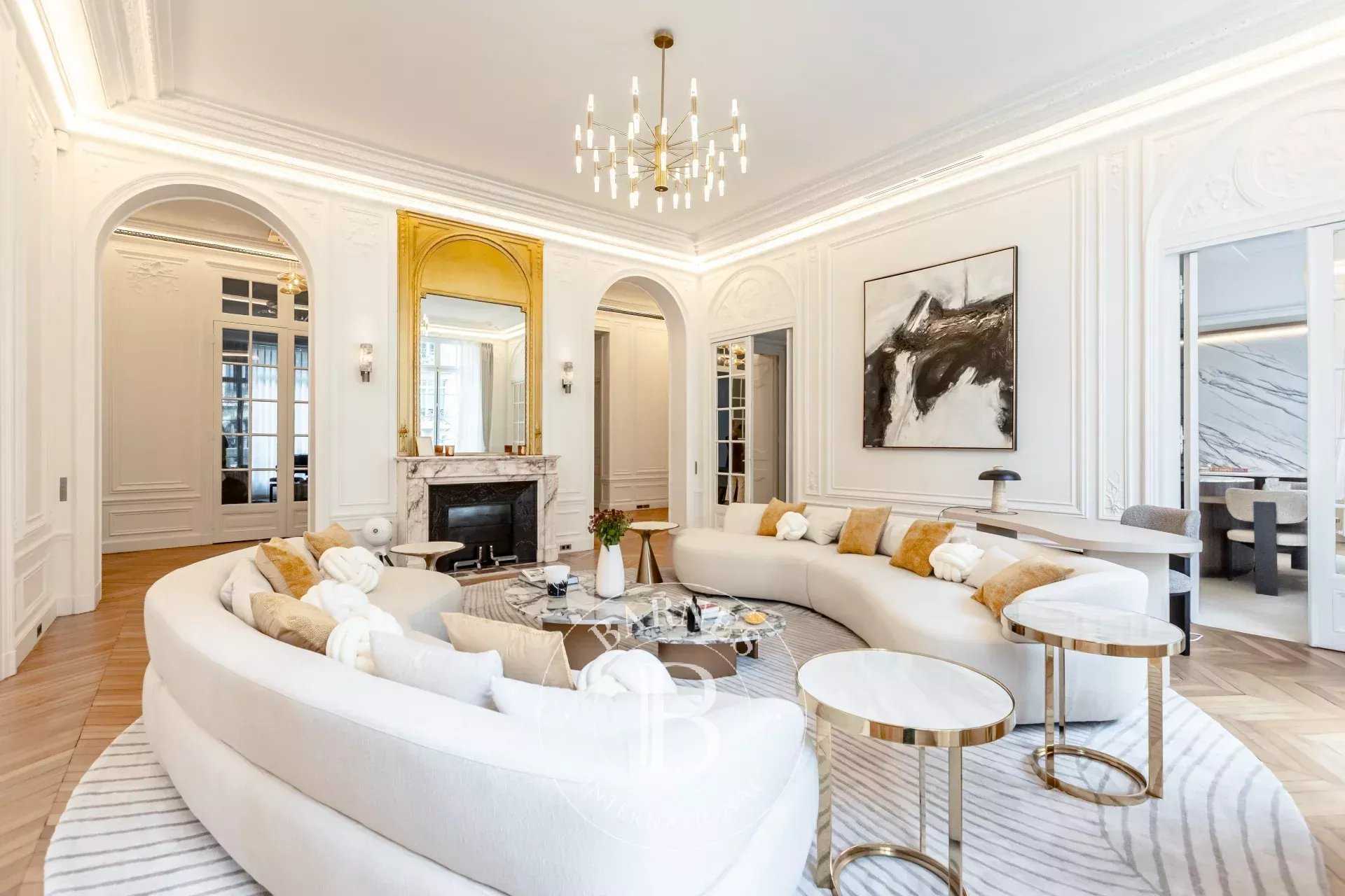 Paris  - Appartement  5 Chambres