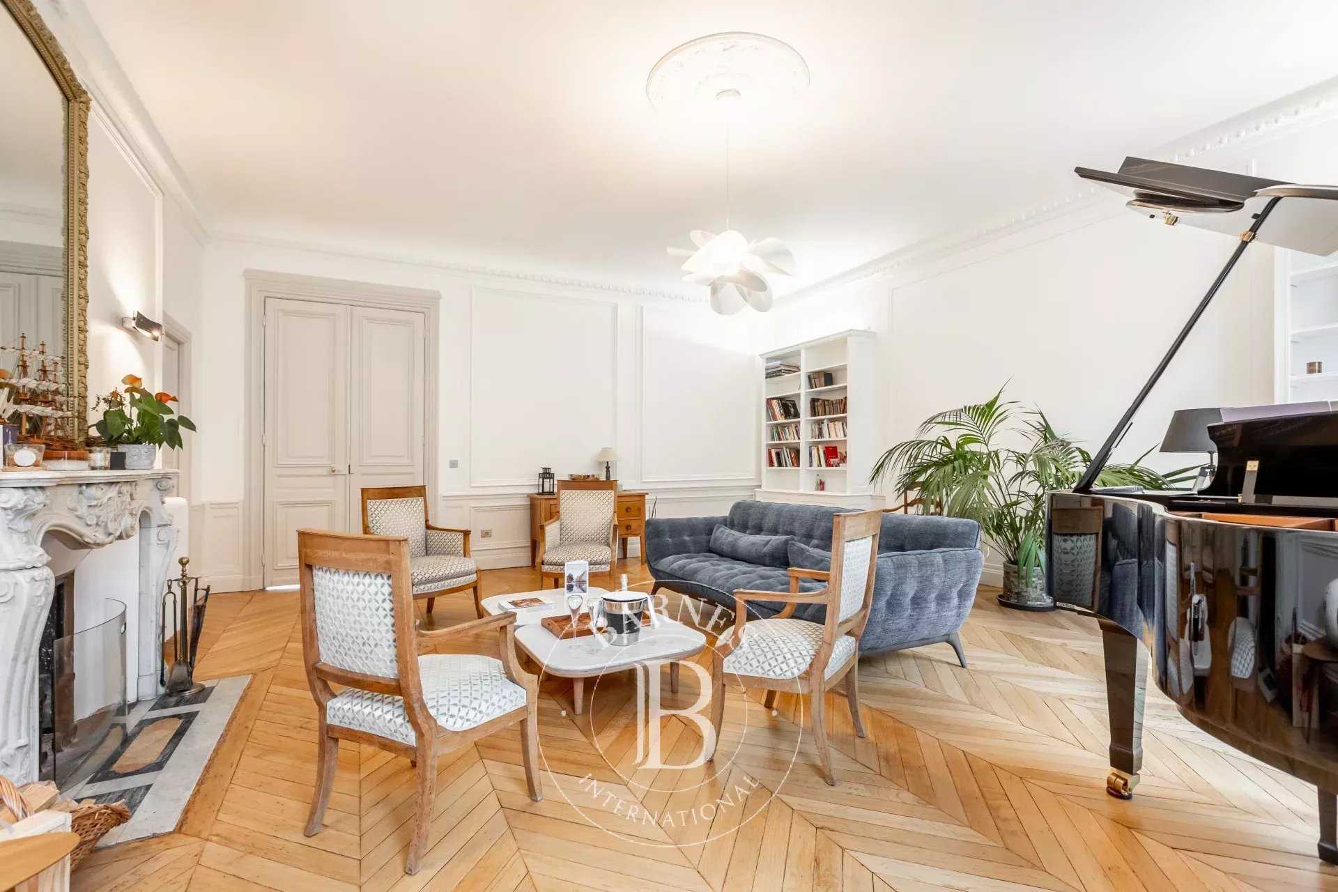 Paris  - Appartement  4 Chambres