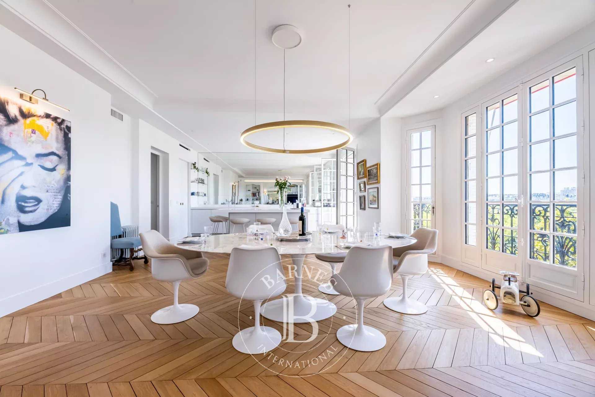 Paris  - Appartement  4 Chambres