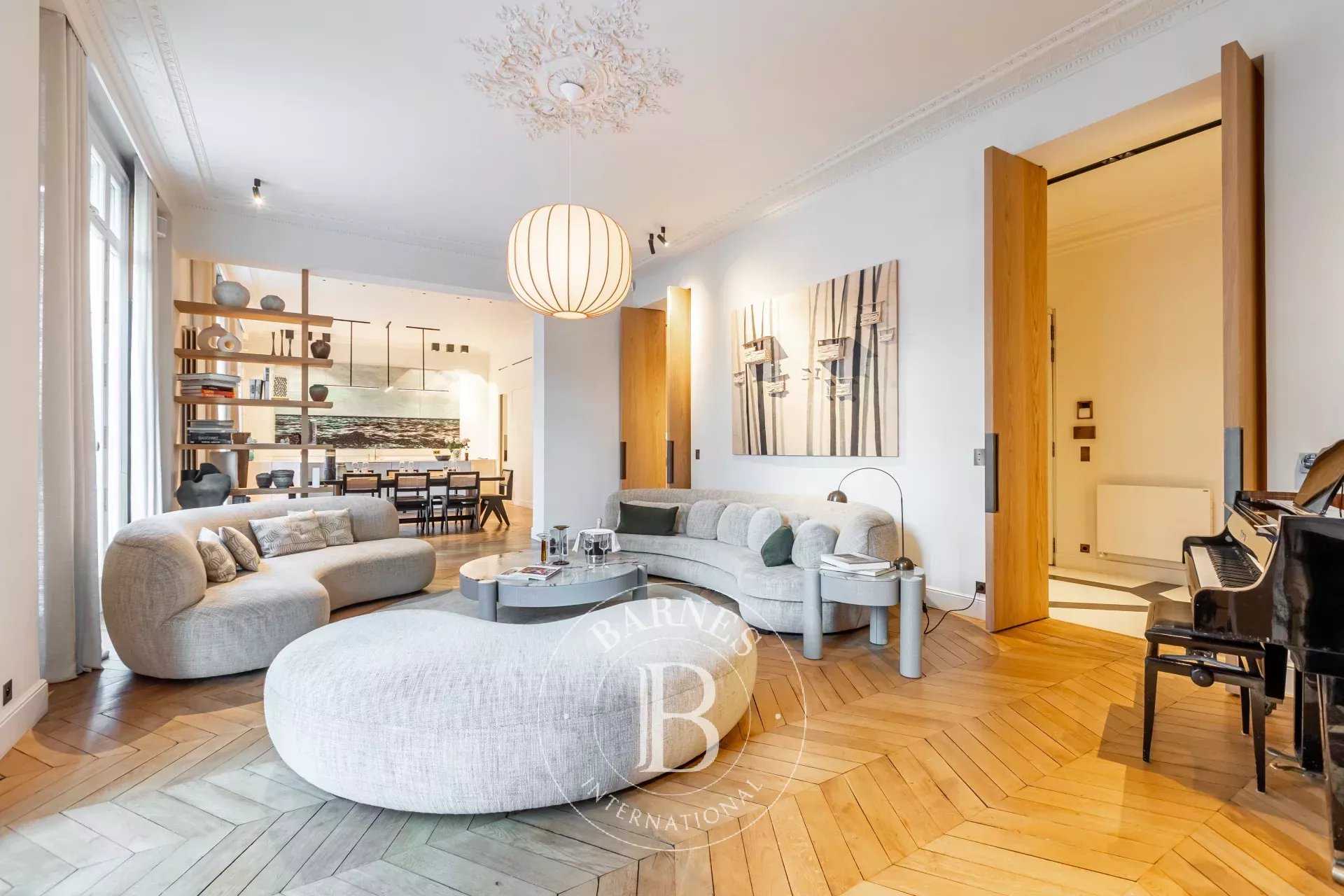 Paris  - Duplex  5 Chambres