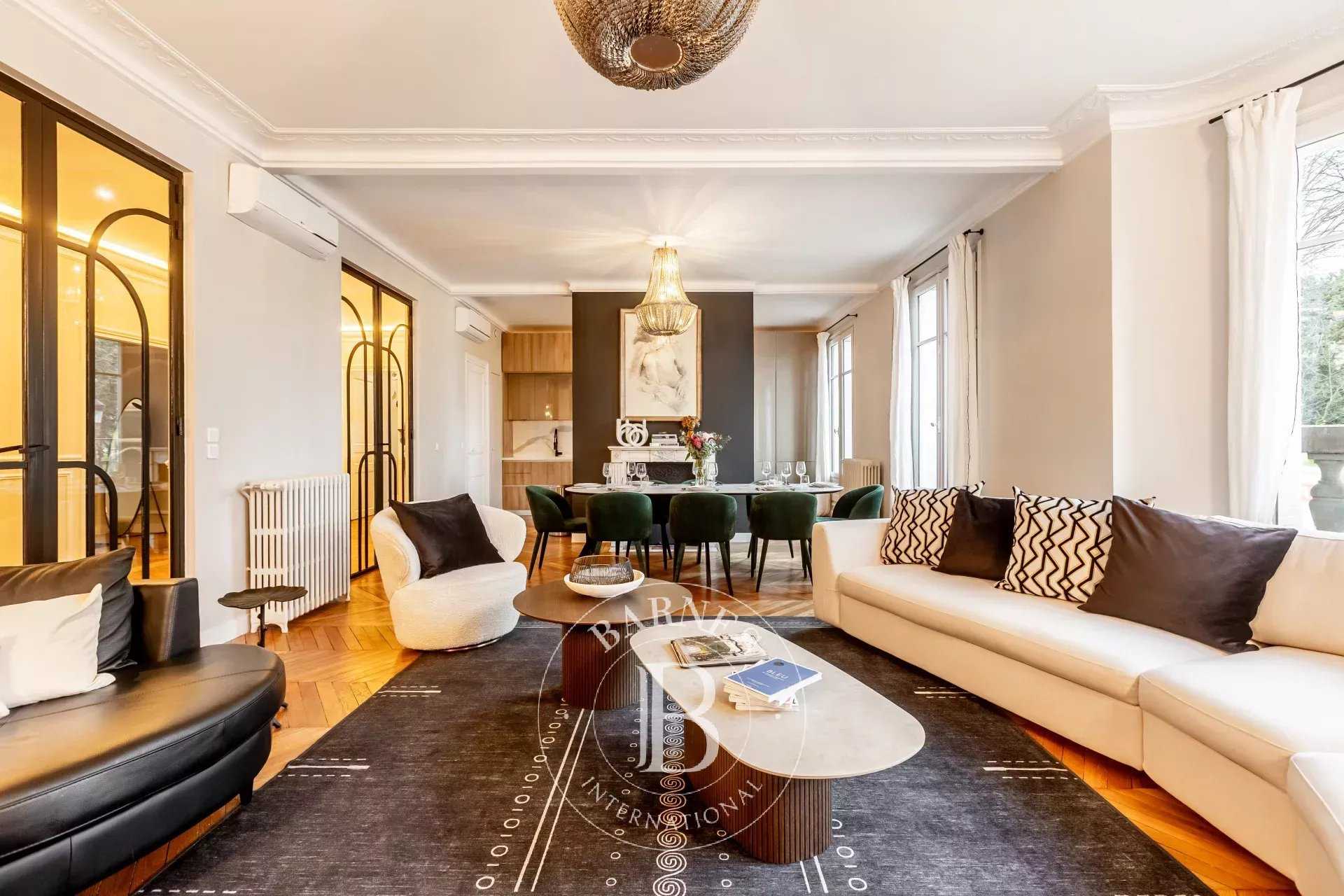 Paris  - Appartement  4 Chambres