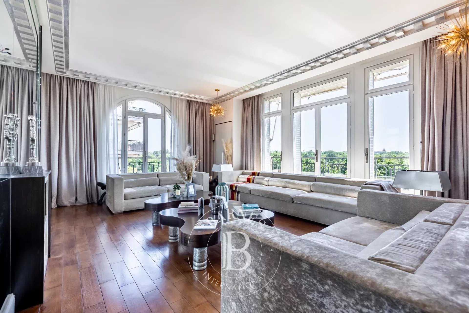 Appartement Neuilly-sur-Seine  -  ref 82502223 (picture 2)