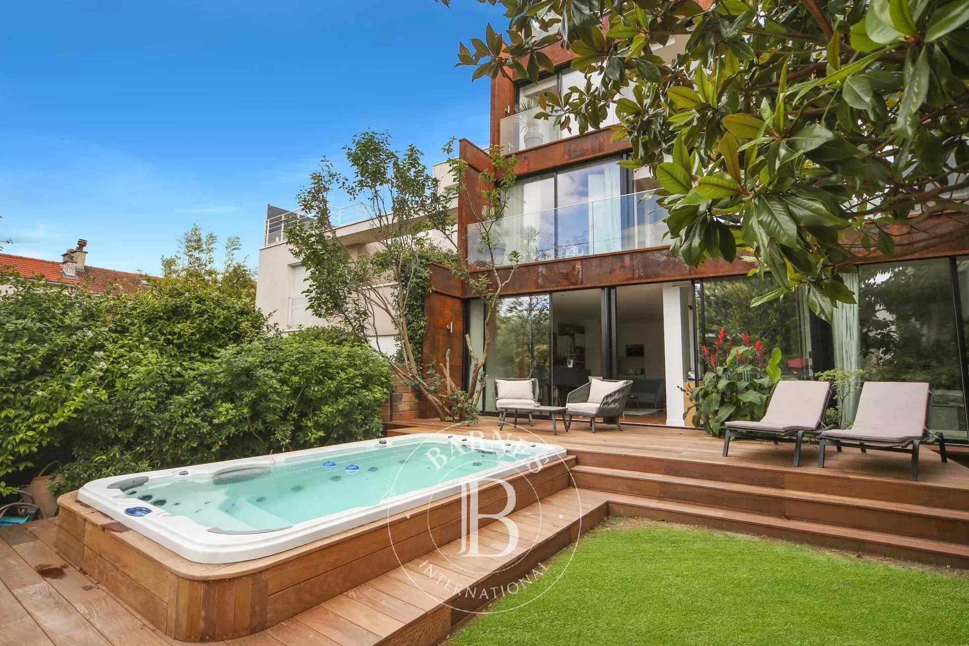 Maison Issy-les-Moulineaux - Ref 86890986