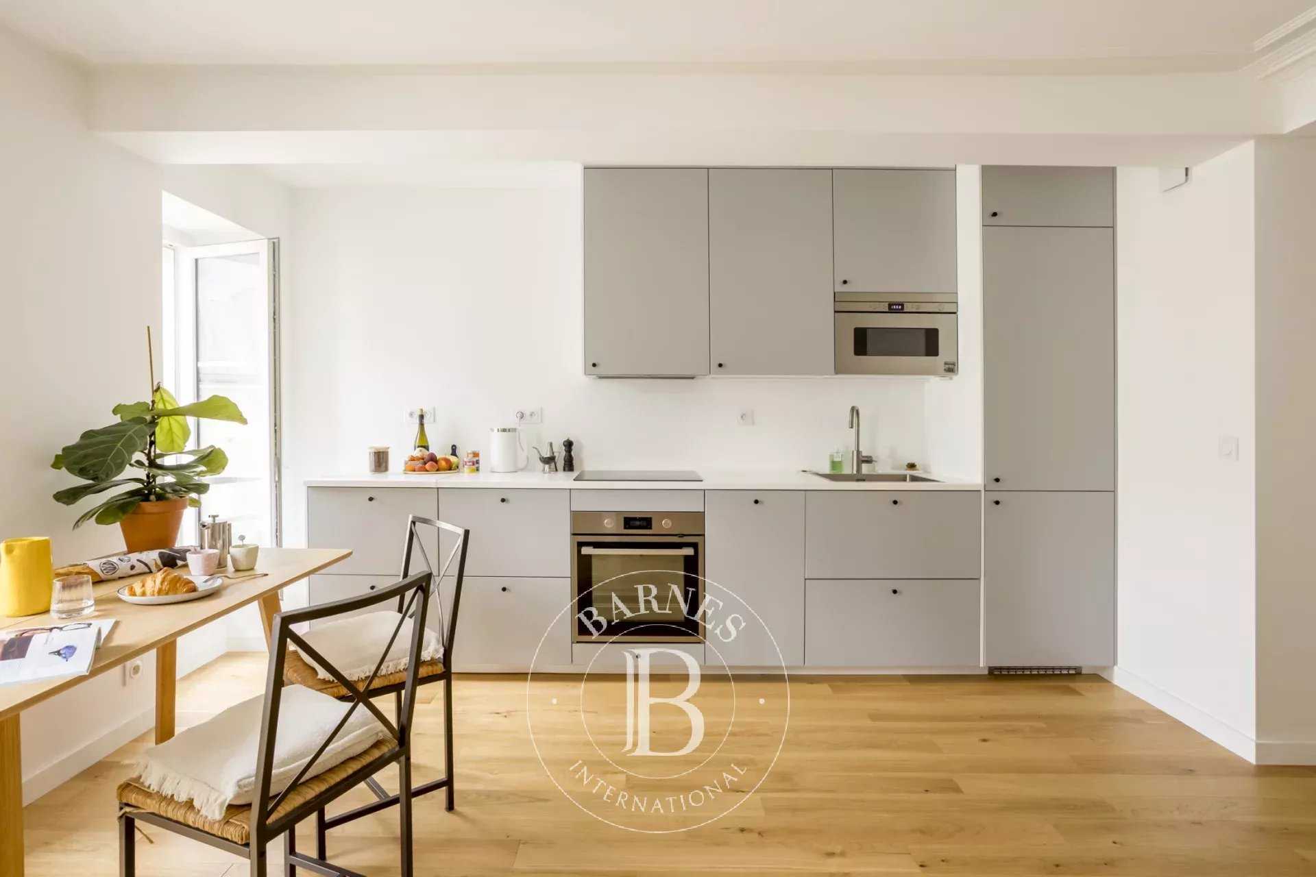 Appartement Paris 75010  -  ref 86685715 (picture 2)